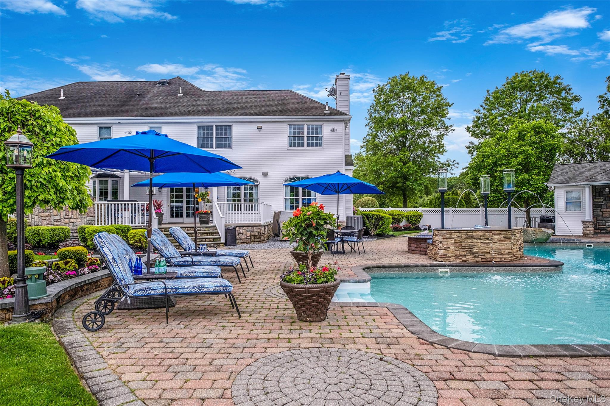 43 Casey Lane, Mount Sinai, NY 11766