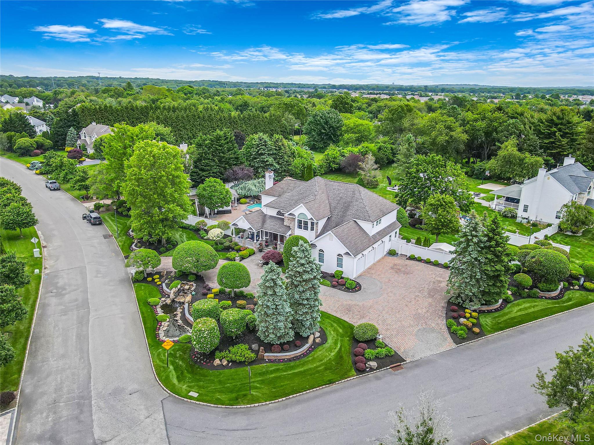 43 Casey Lane, Mount Sinai, NY 11766