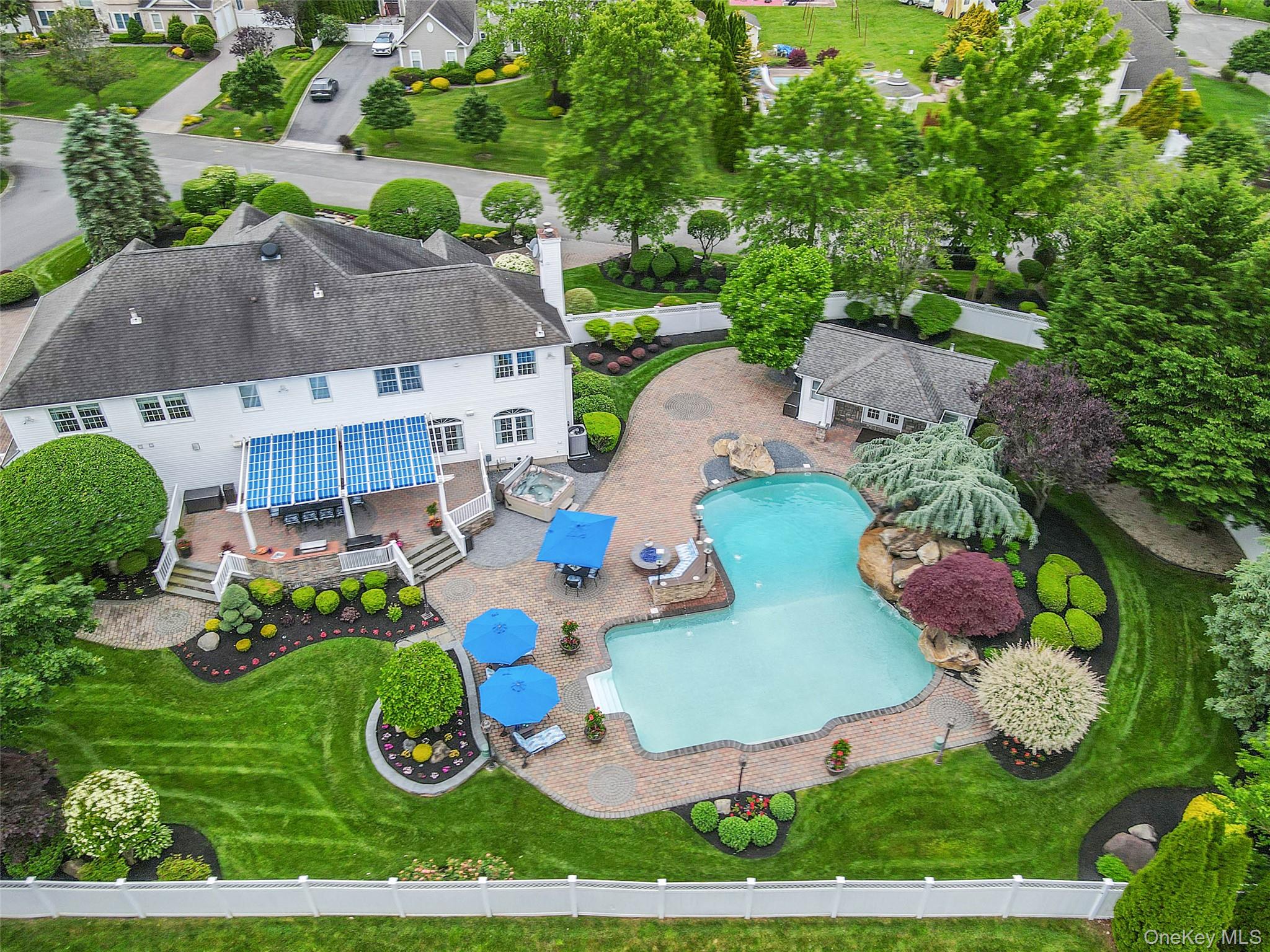 43 Casey Lane, Mount Sinai, NY 11766