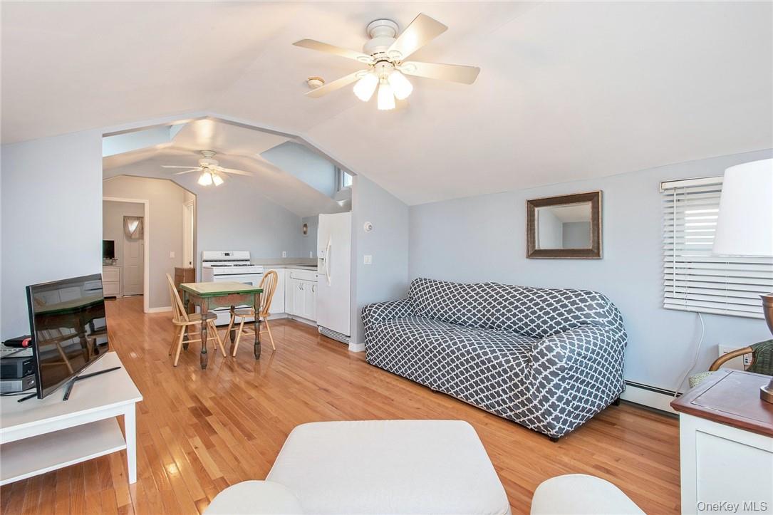 25 B Edgewater Park # 25 B, Bronx, NY 10465