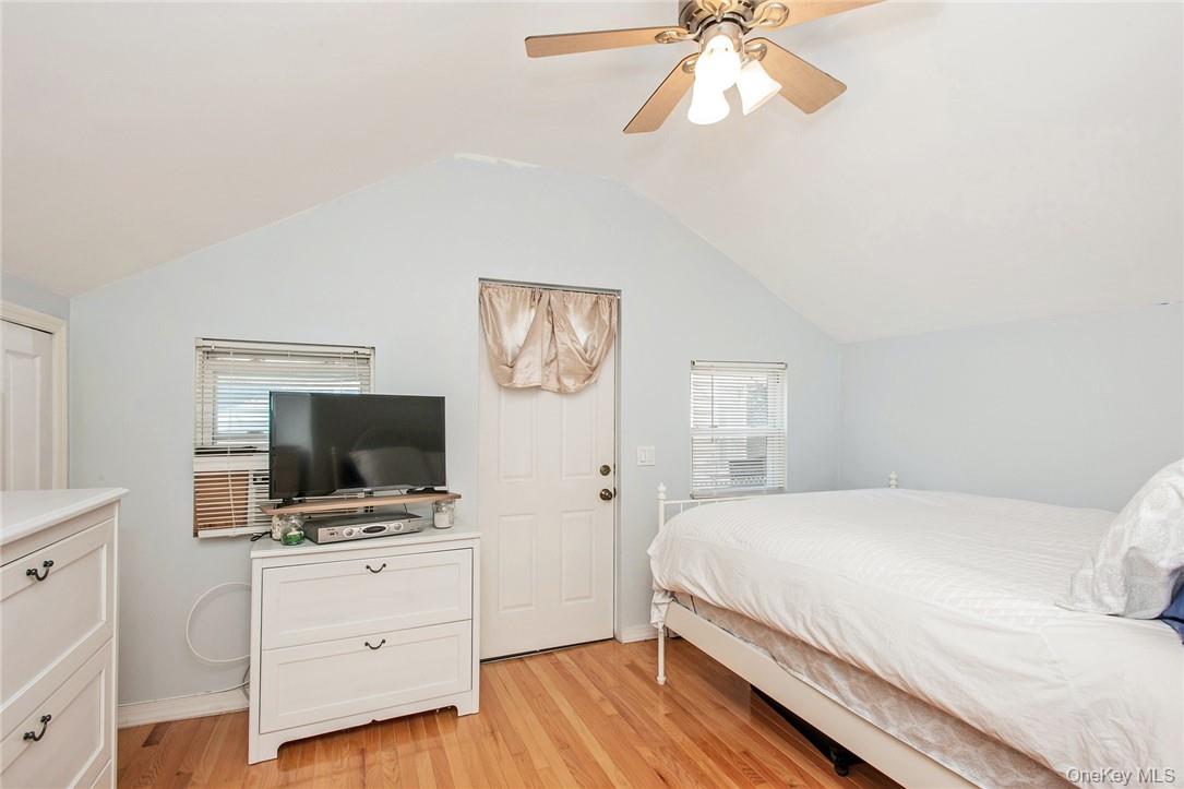 25 B Edgewater Park # 25 B, Bronx, NY 10465