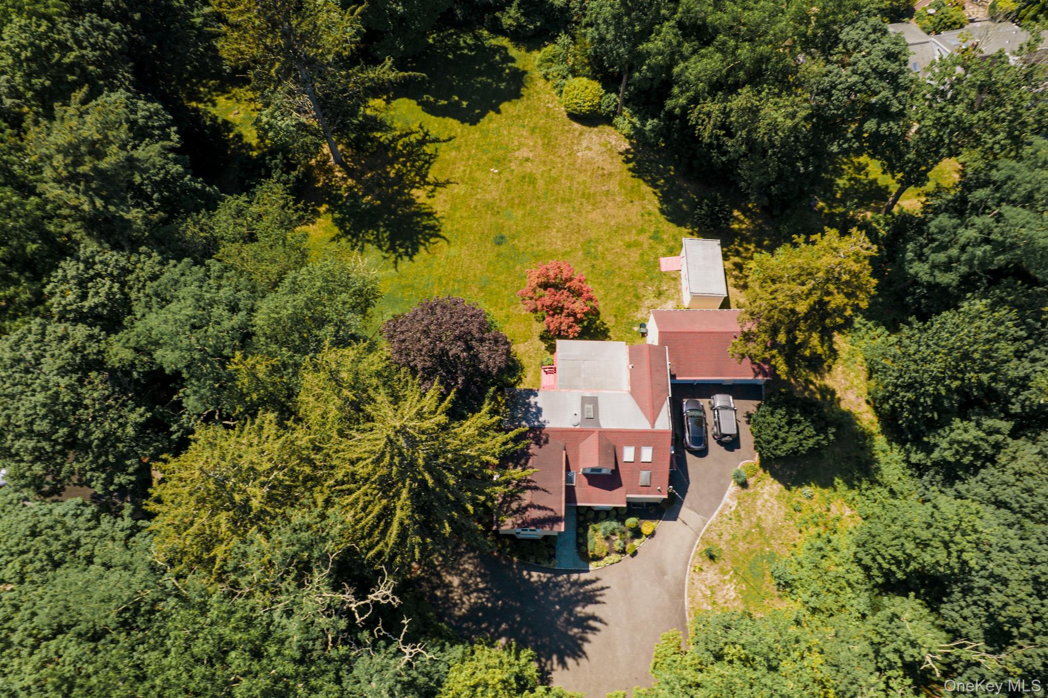 419 Woodbury Road, Woodbury, NY 11797