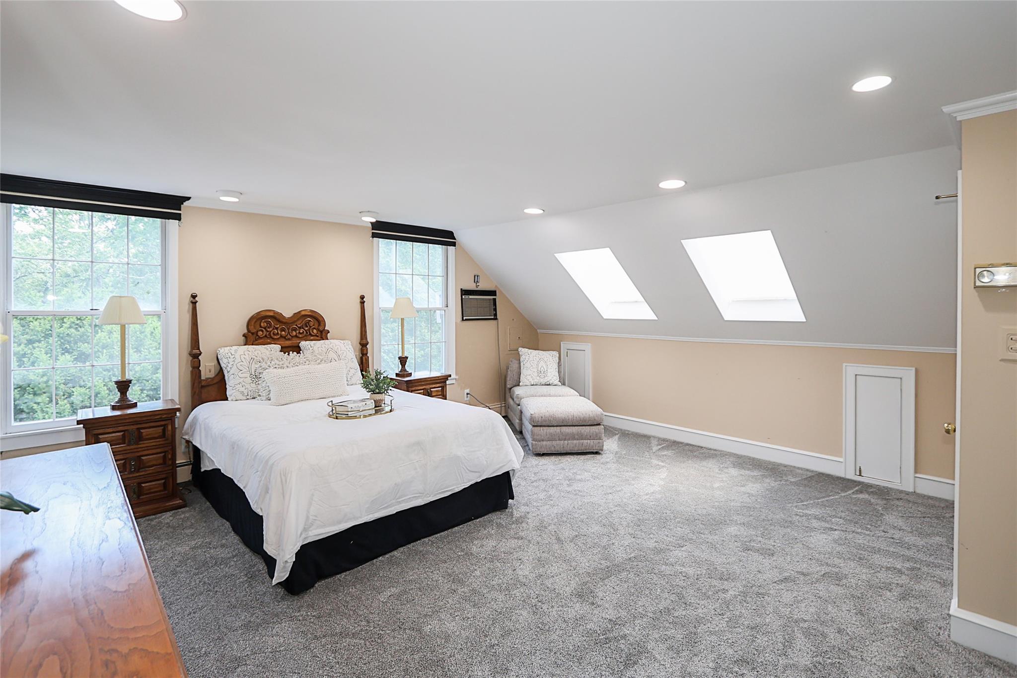 419 Woodbury Road, Woodbury, NY 11797