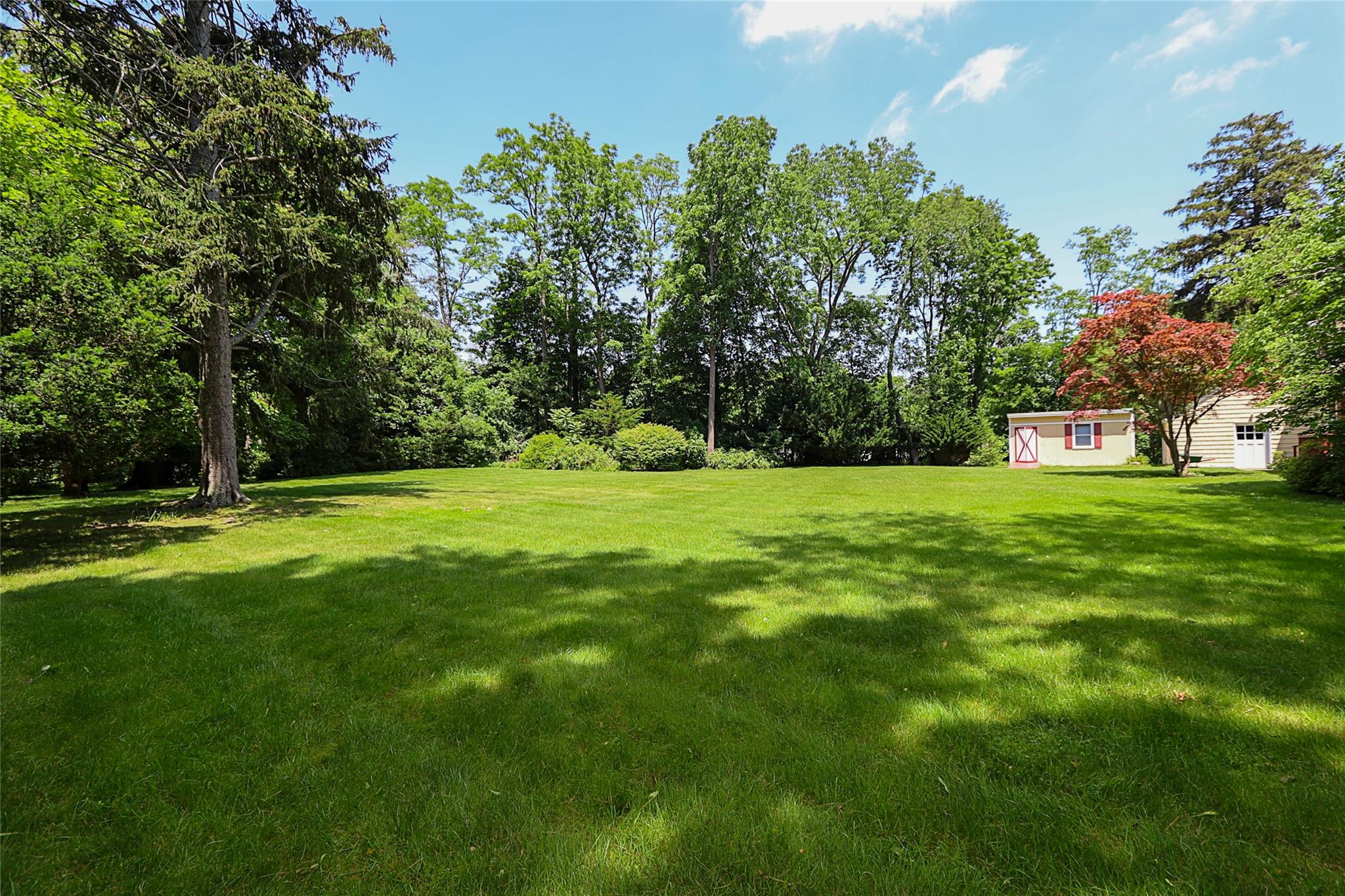 419 Woodbury Road, Woodbury, NY 11797