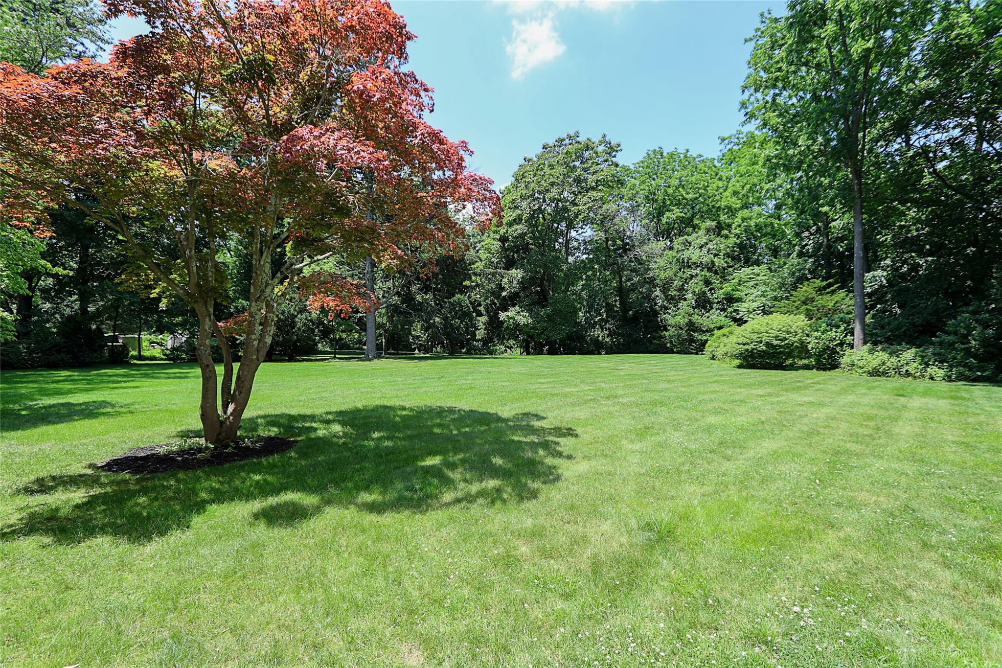 419 Woodbury Road, Woodbury, NY 11797