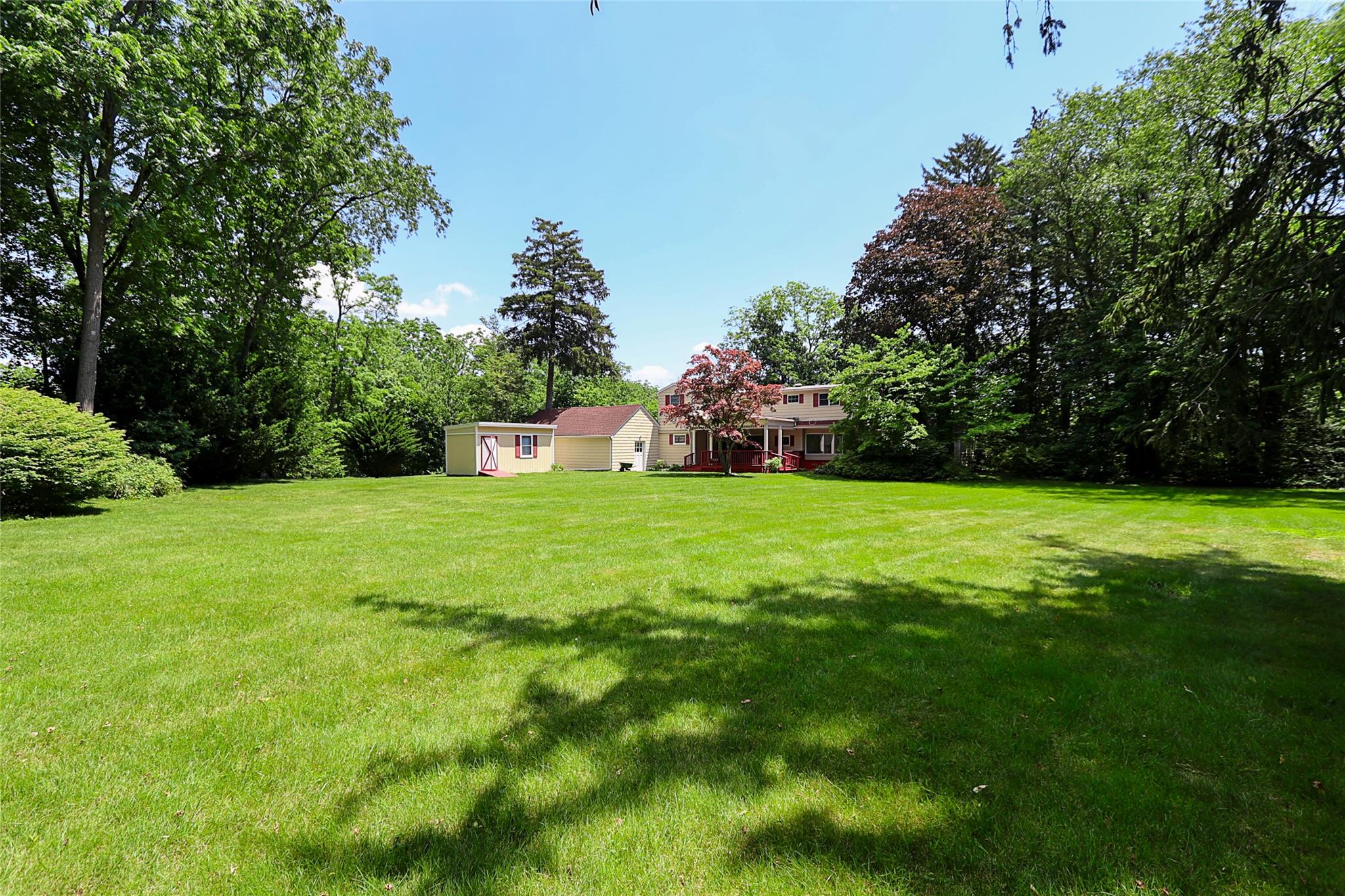 419 Woodbury Road, Woodbury, NY 11797