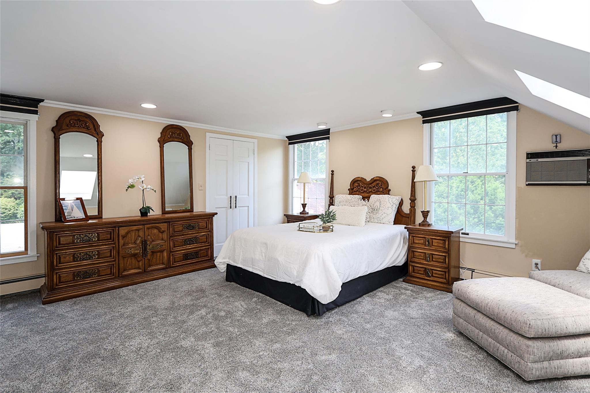 419 Woodbury Road, Woodbury, NY 11797