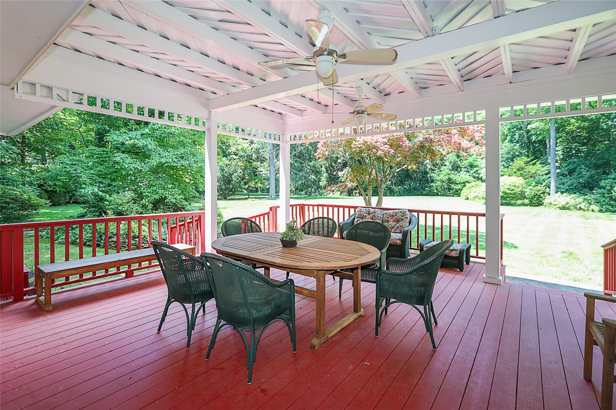 419 Woodbury Road, Woodbury, NY 11797