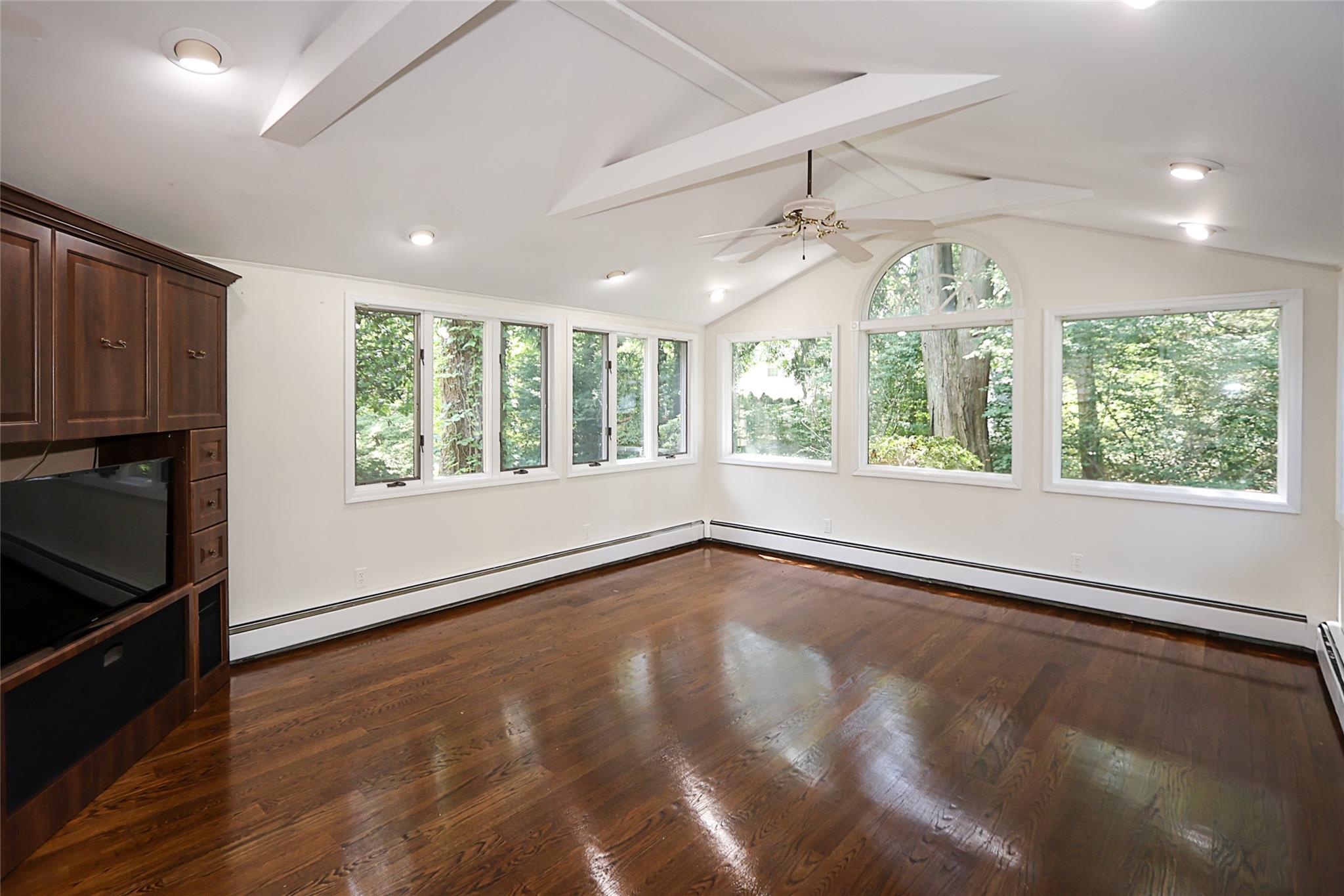 419 Woodbury Road, Woodbury, NY 11797