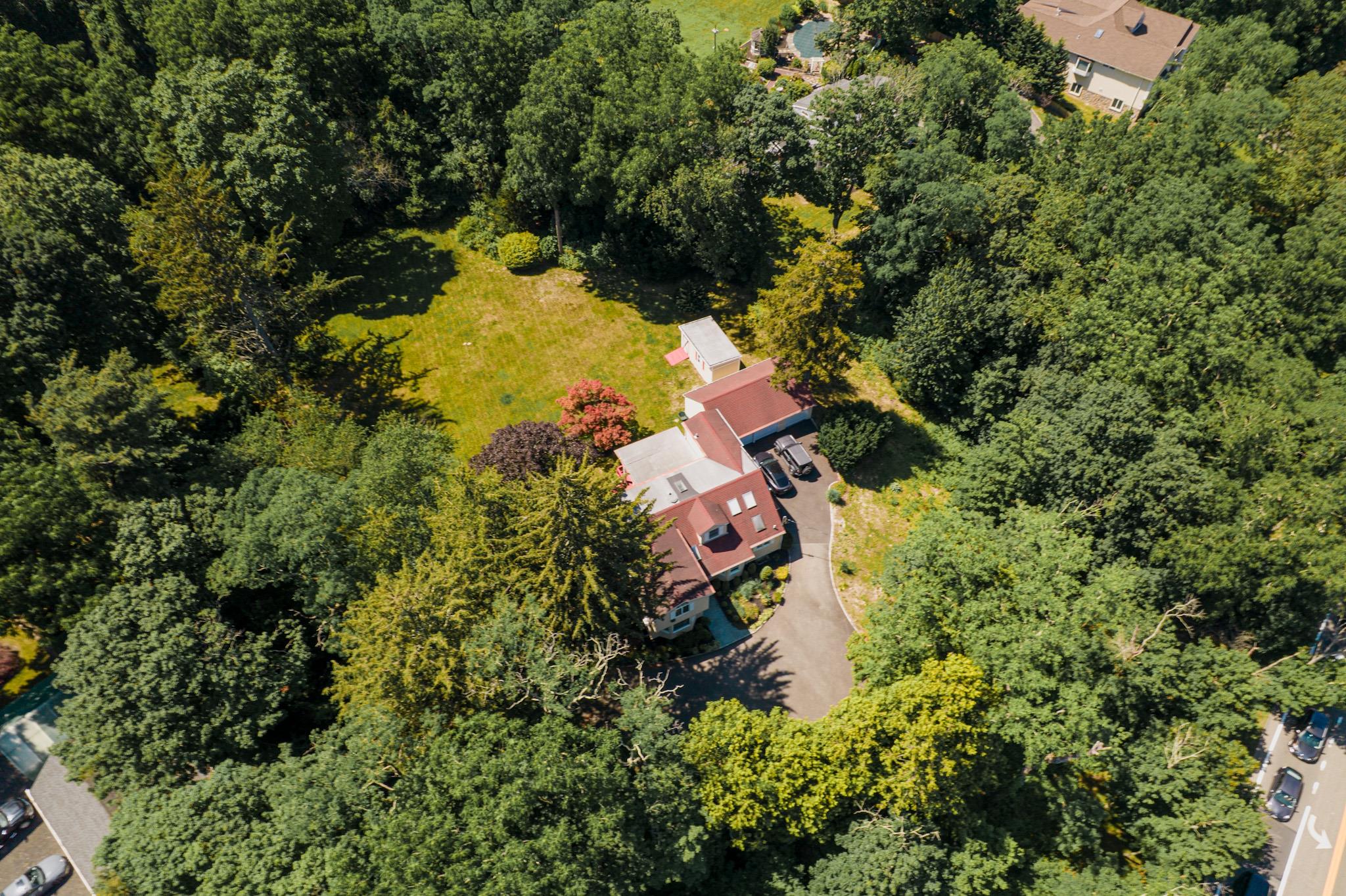 419 Woodbury Road, Woodbury, NY 11797