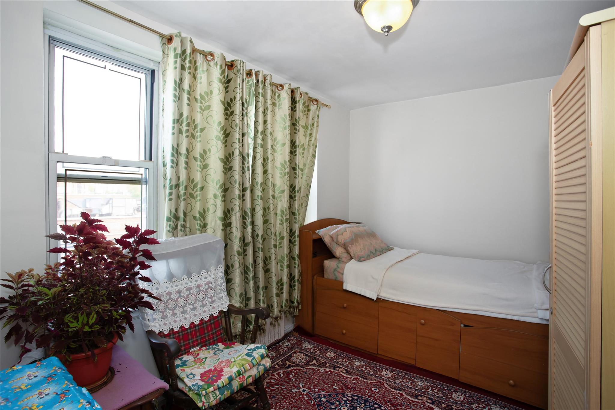 83-37 Saint James Avenue # 2R, Elmhurst, NY 11373