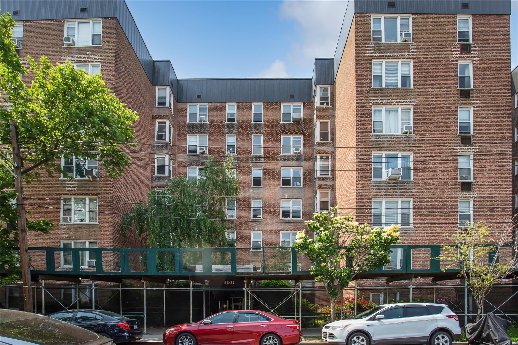 83-37 Saint James Avenue # 2R, Elmhurst, NY 11373