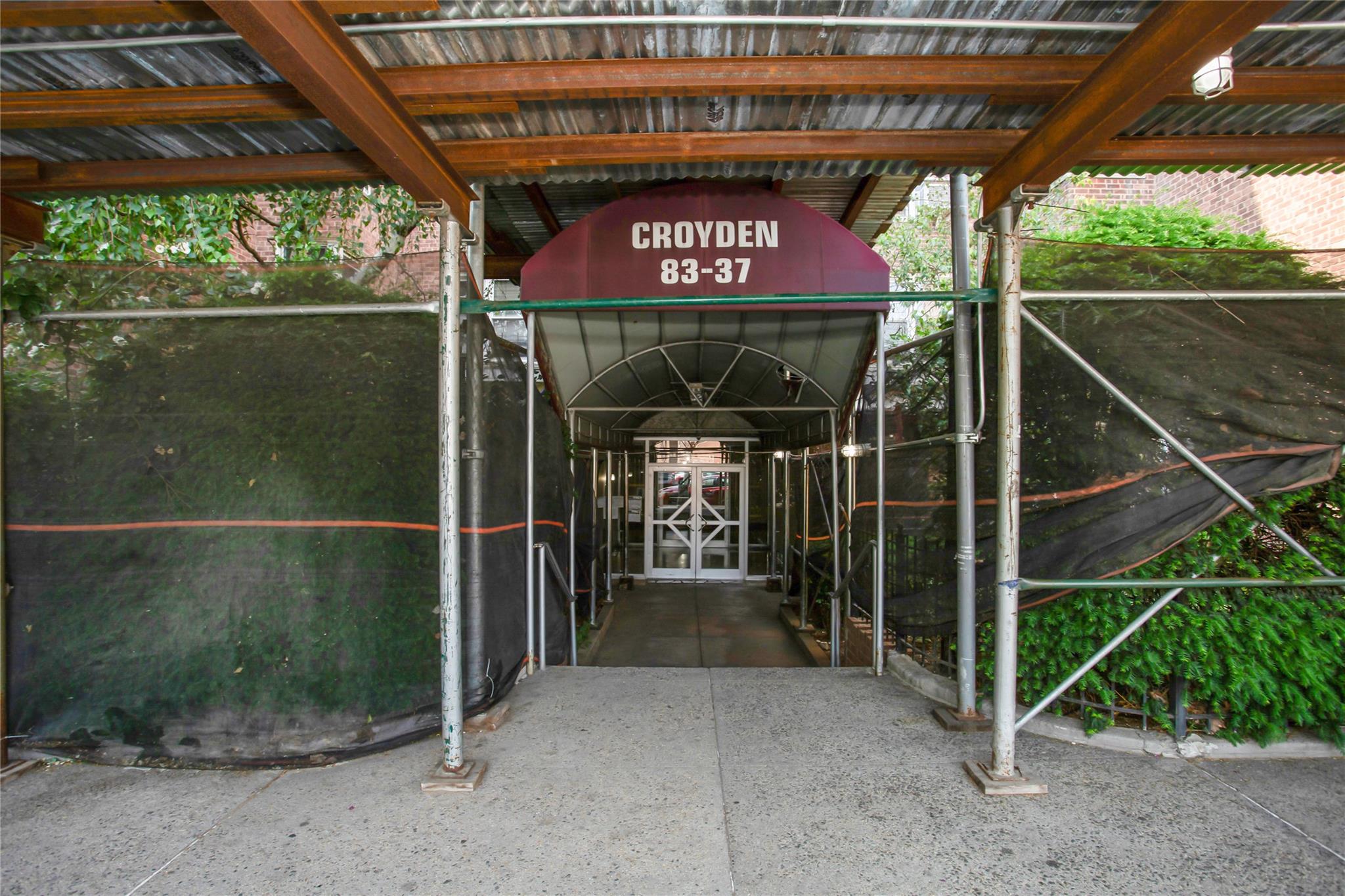 83-37 Saint James Avenue # 2R, Elmhurst, NY 11373