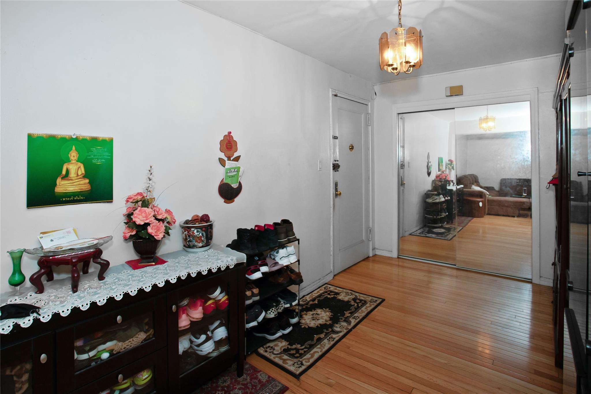 83-37 Saint James Avenue # 2R, Elmhurst, NY 11373