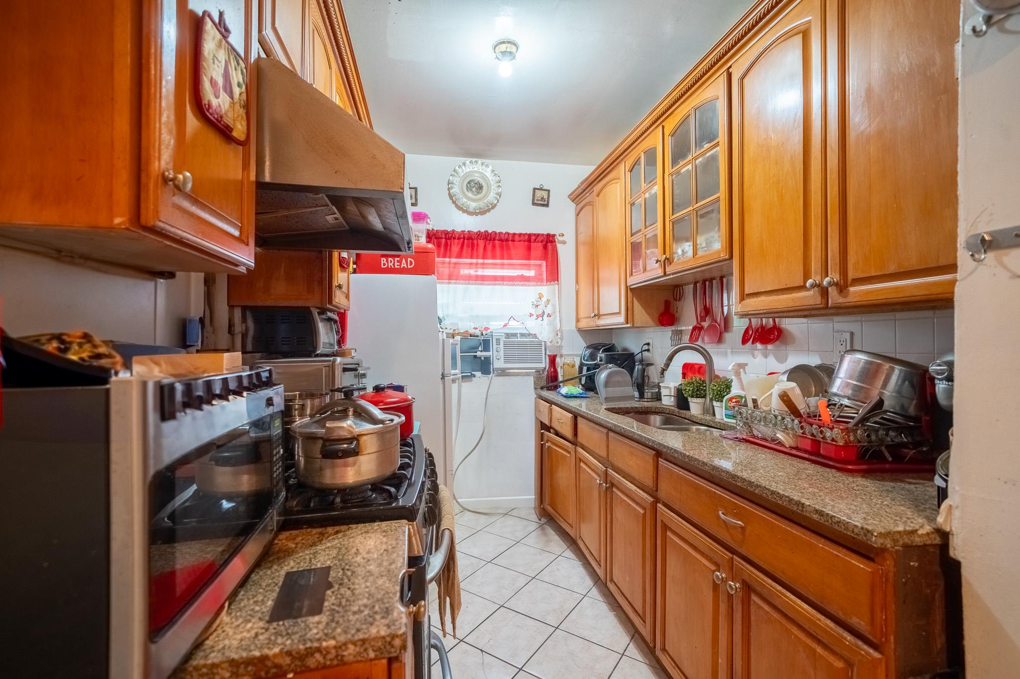 21 Brighton 10th Path, Brooklyn, NY 11235