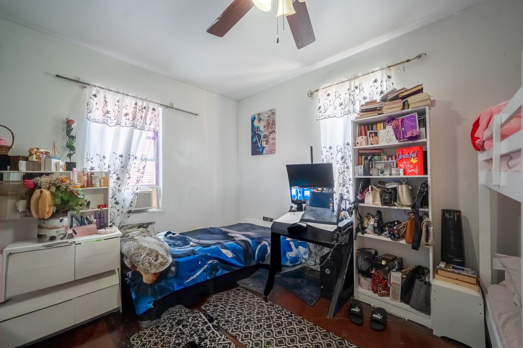 21 Brighton 10th Path, Brooklyn, NY 11235