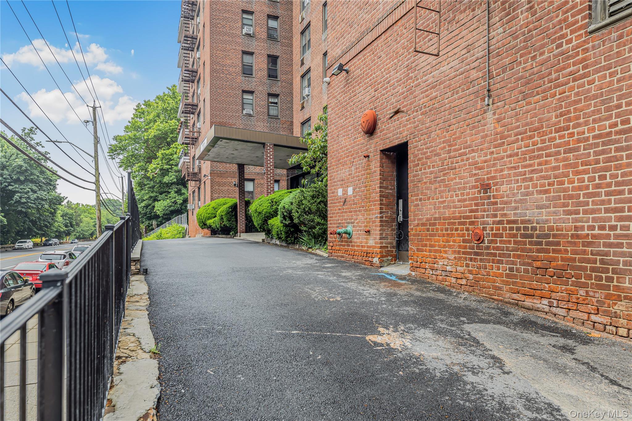 277 Bronx River Road # 2A, Yonkers, NY 10704