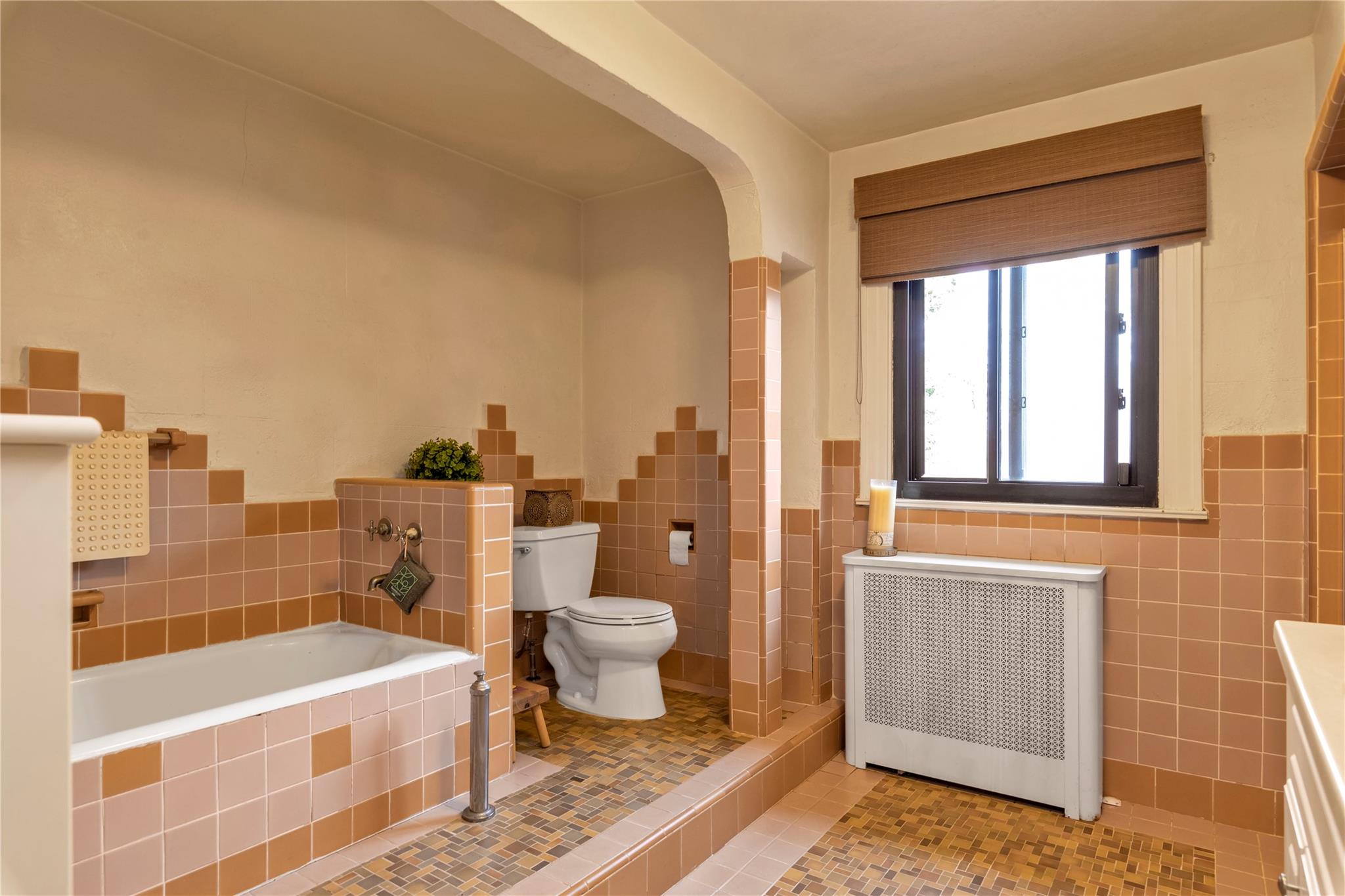 45 Henry Street, Merrick, NY 11566