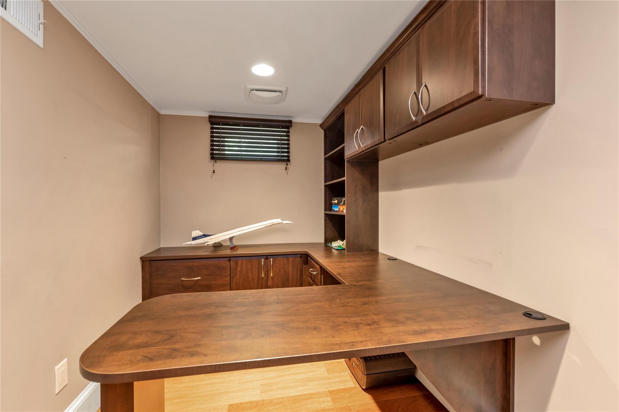 45 Henry Street, Merrick, NY 11566