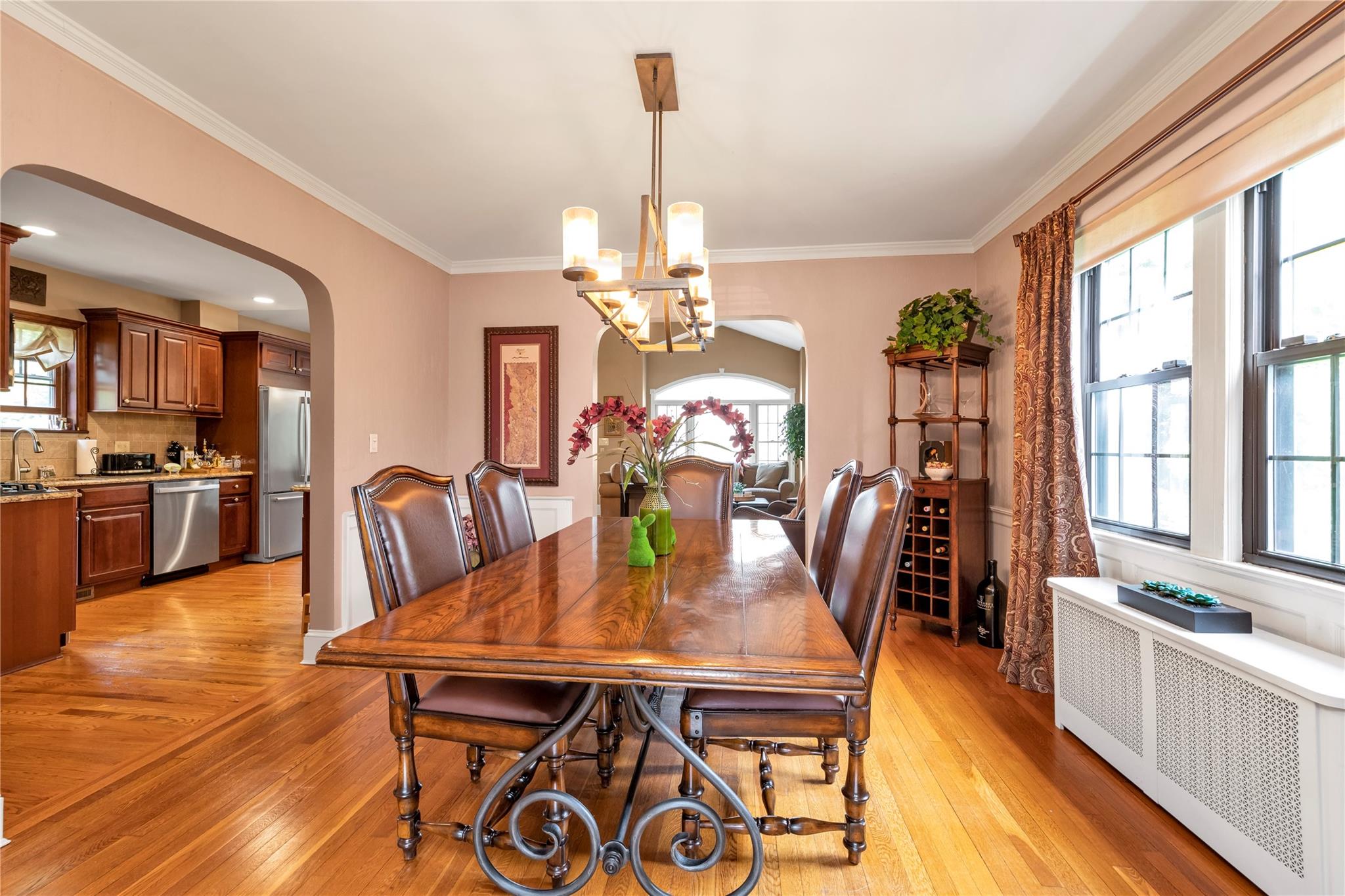 45 Henry Street, Merrick, NY 11566