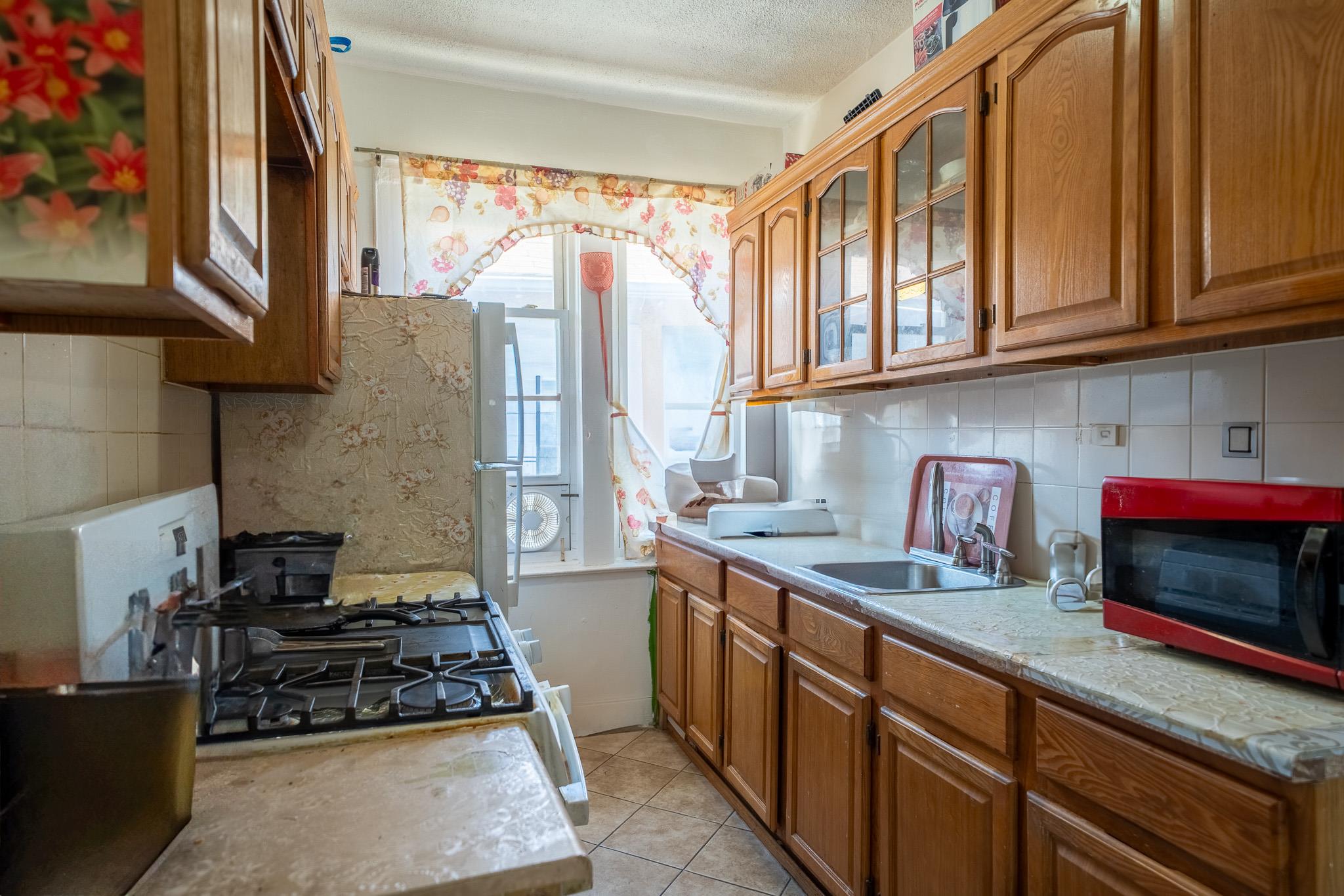 19 Brighton 10th Path, Brooklyn, NY 11235