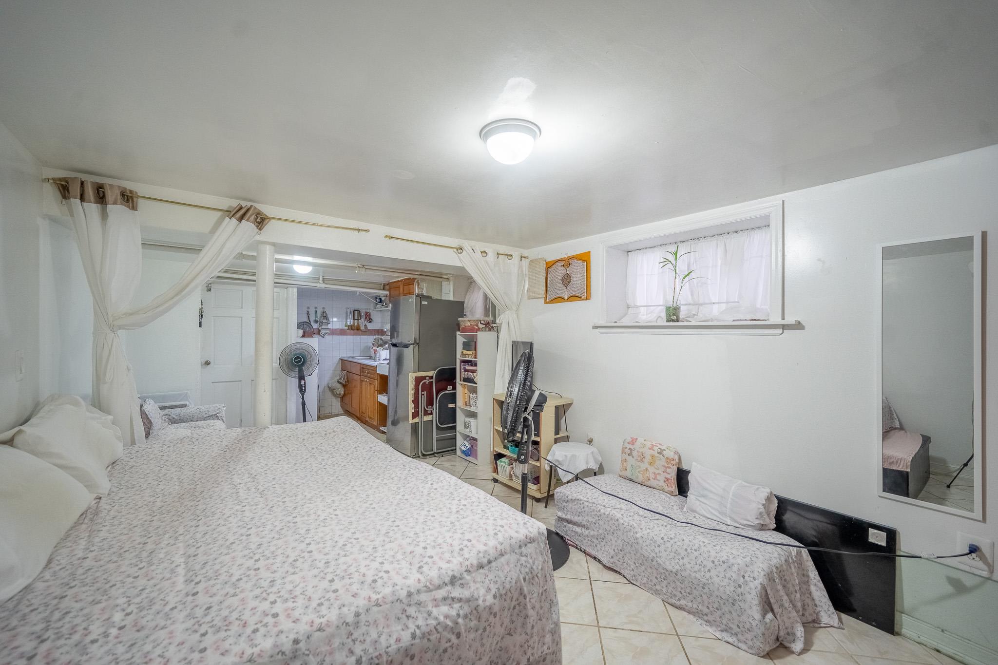 19 Brighton 10th Path, Brooklyn, NY 11235