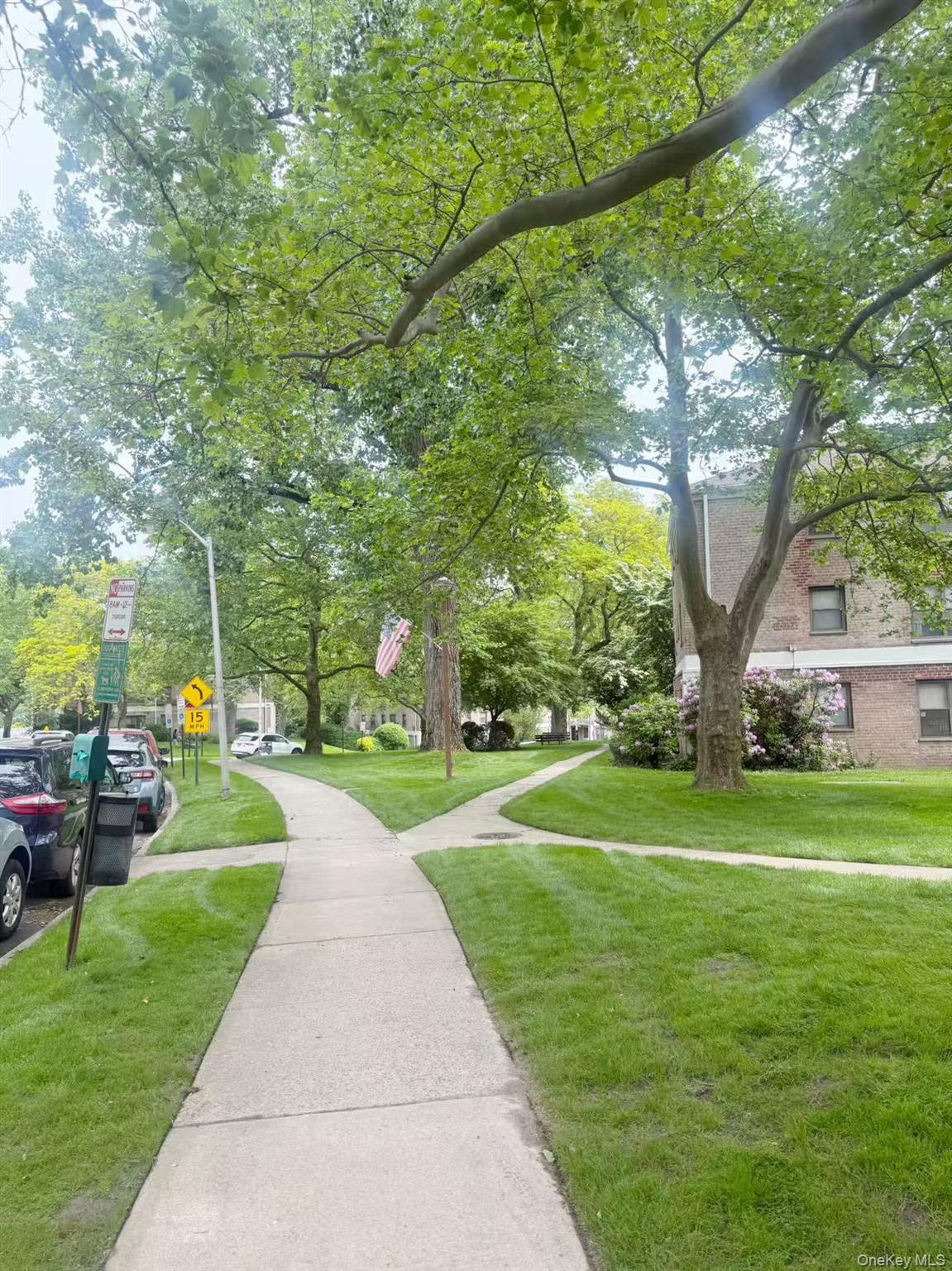 46 Terrace Circle # 2C, Great Neck, NY 11021