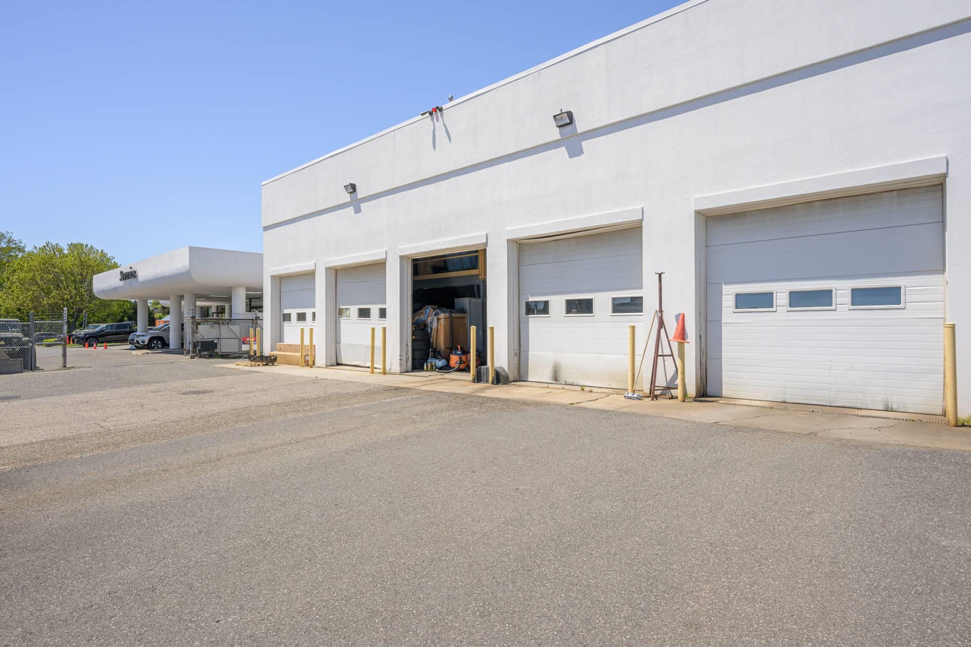 691 County Road 39A, Southampton, NY 11968