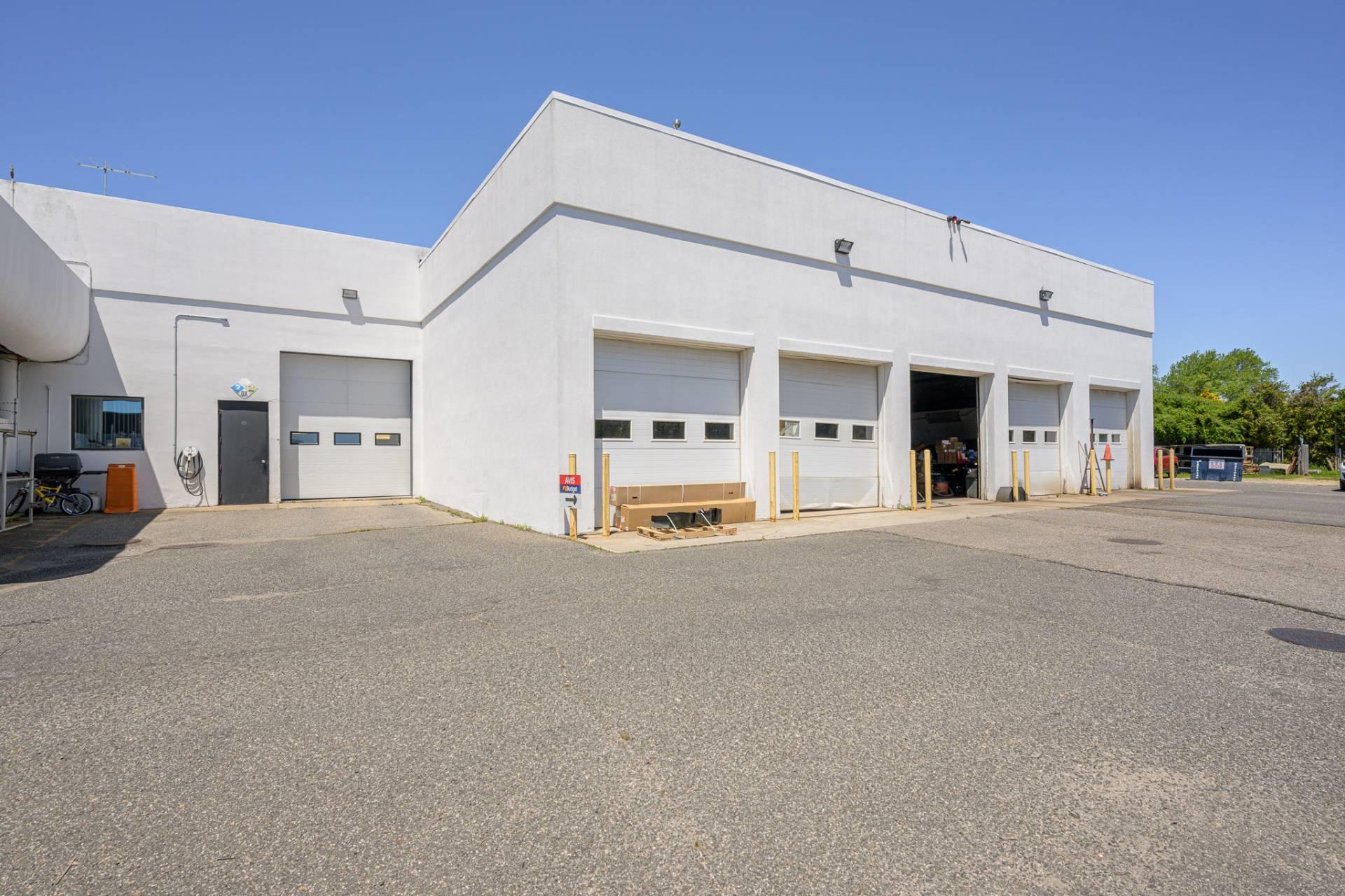 691 County Road 39A, Southampton, NY 11968