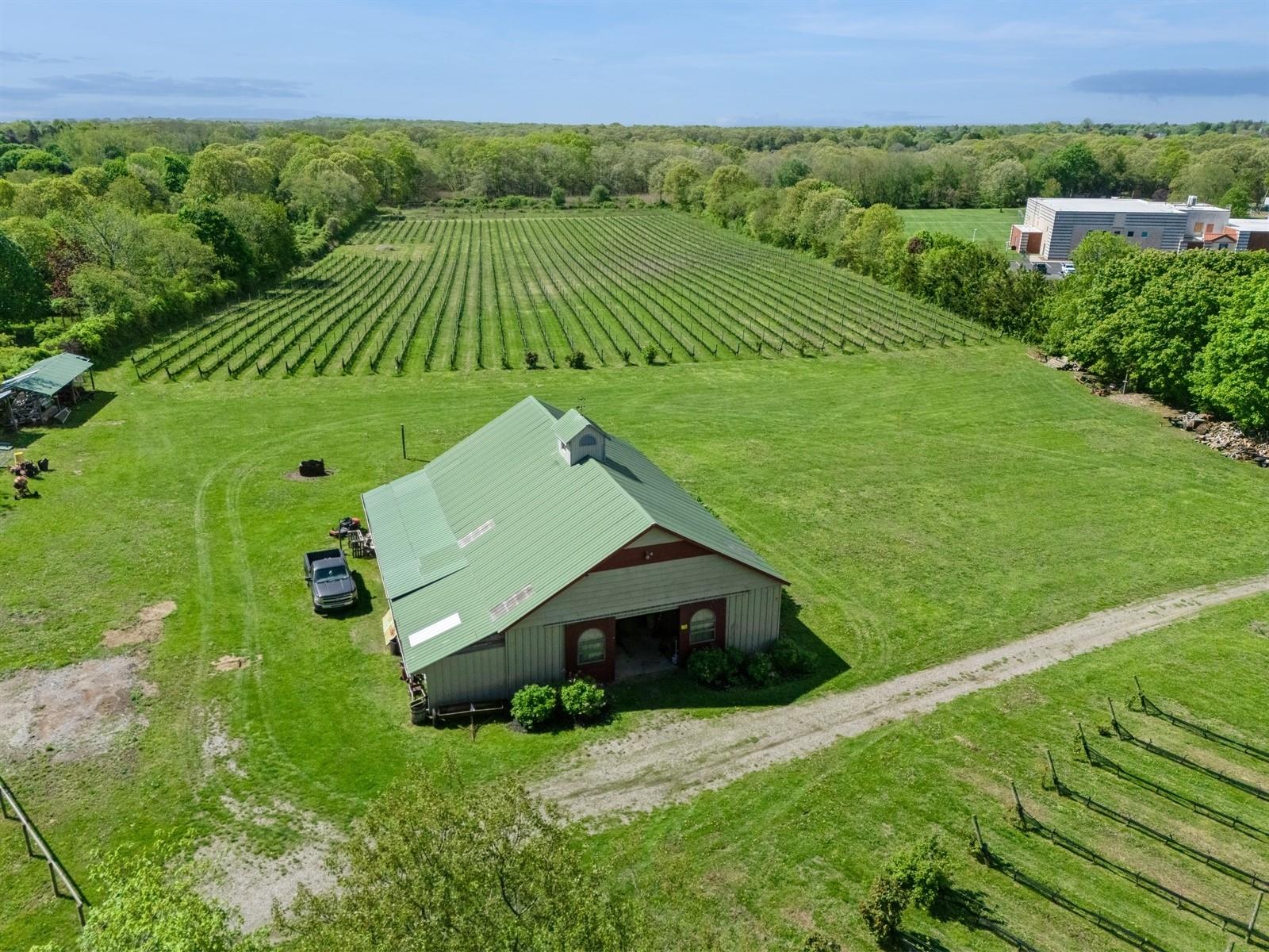 35950 Main Road, Cutchogue, NY 11935