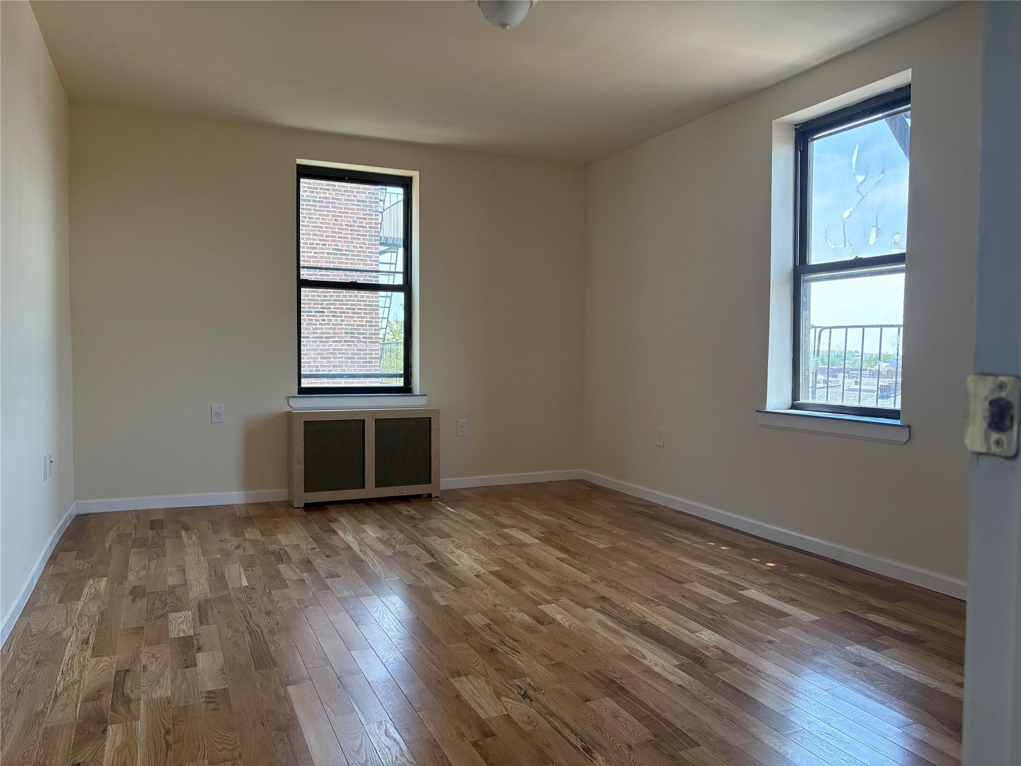 89-10 35th Avenue # E-7R, Jackson Heights, NY 11372