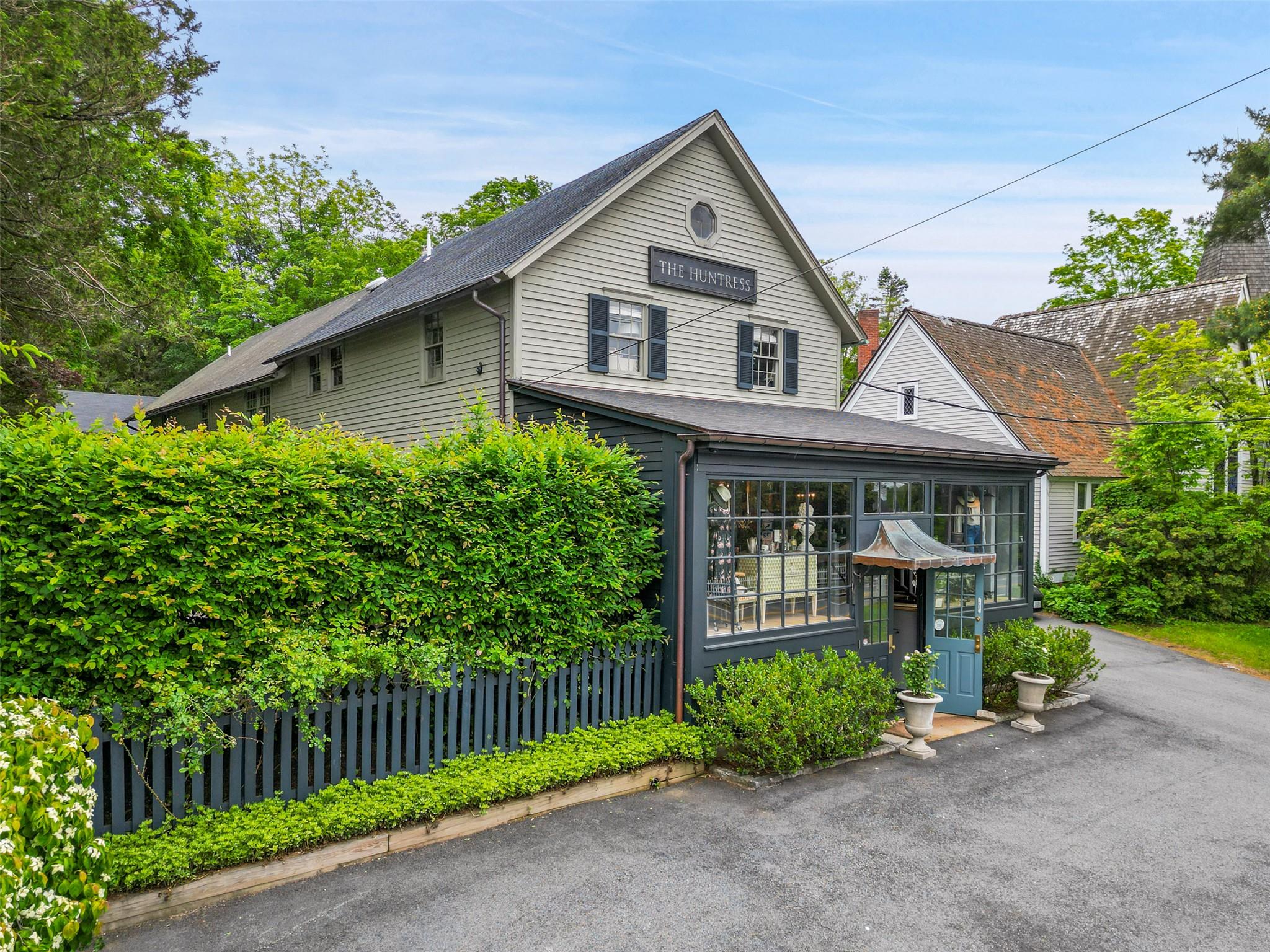 259 Westchester Avenue, Pound Ridge, NY 10576