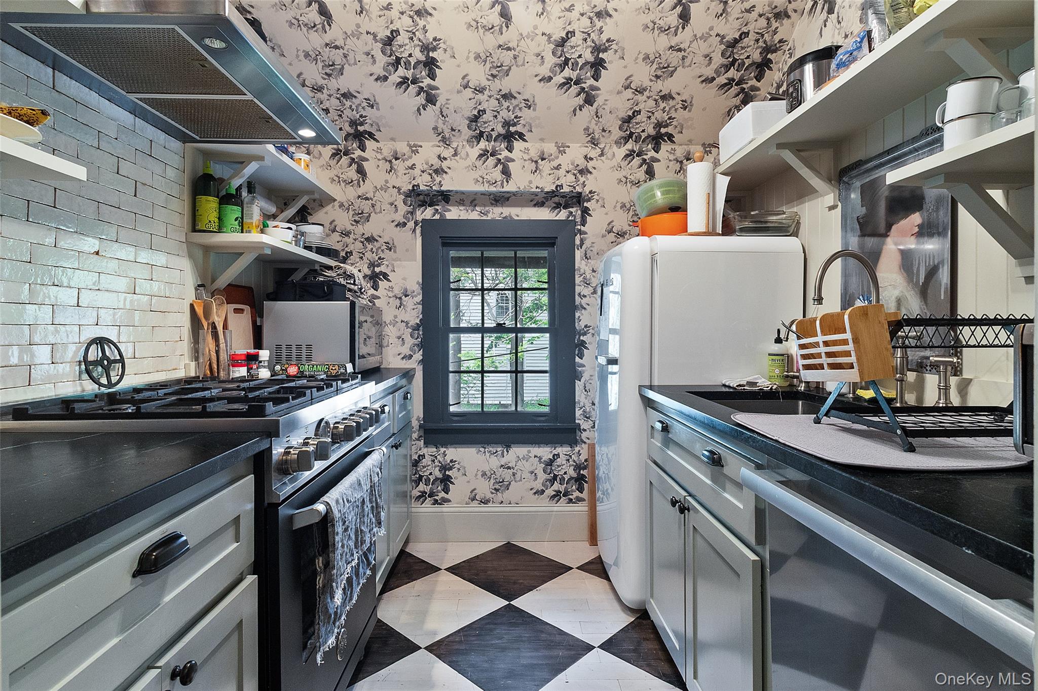 259 Westchester Avenue, Pound Ridge, NY 10576