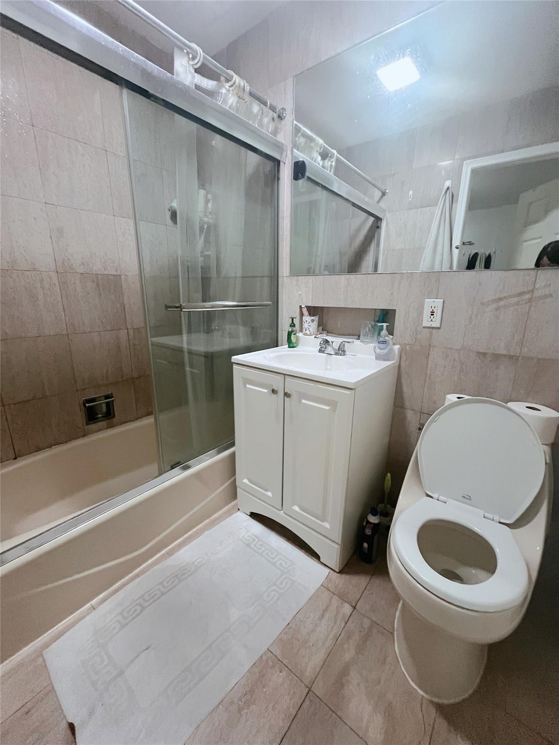 4231 Colden Street # R6C, Flushing, NY 11355