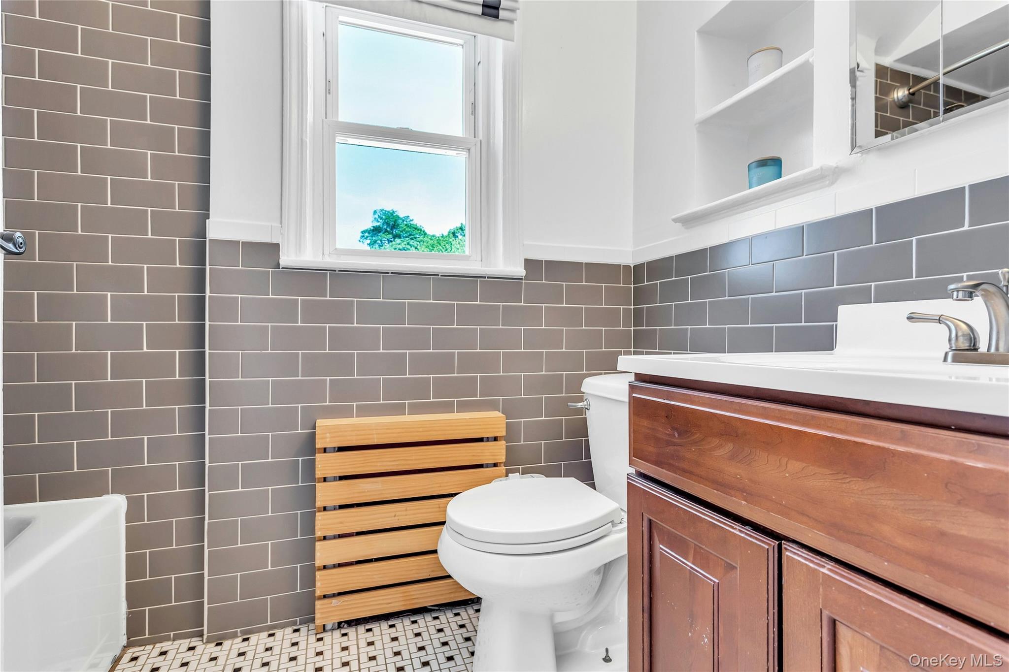 7931 211th Street, Oakland Gardens, NY 11364