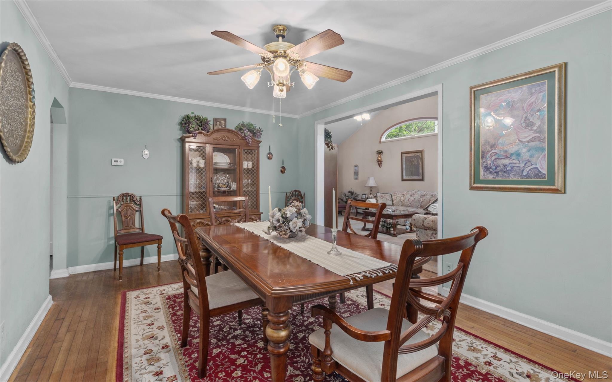 84 Charles Street, Mineola, NY 11501