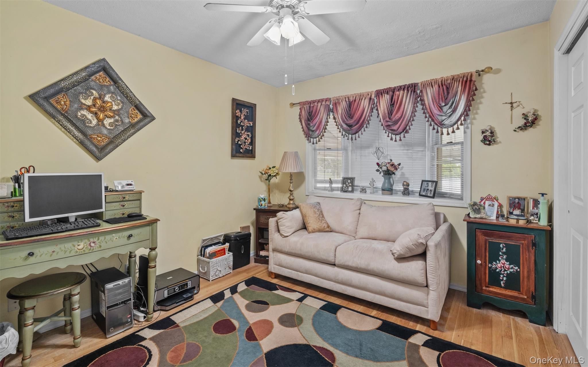 84 Charles Street, Mineola, NY 11501