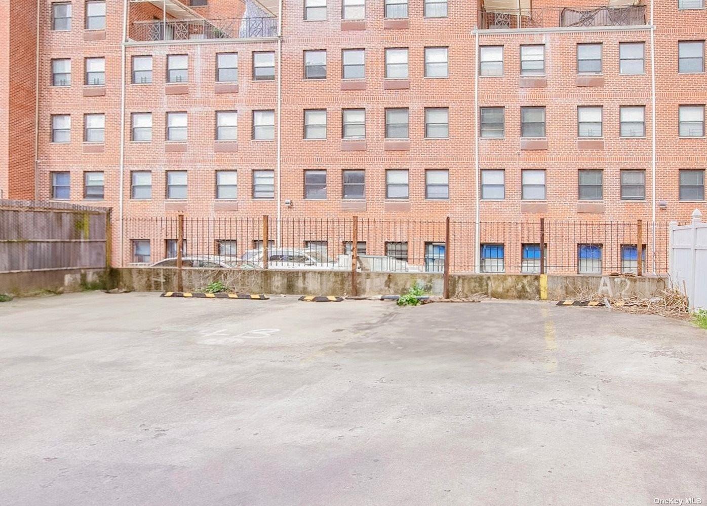 71-24 163rd Street # 5A, Fresh Meadows, NY 11365