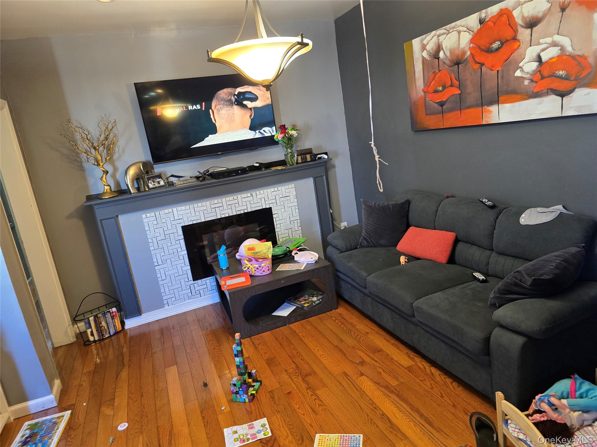 367 Lincoln Avenue, Brooklyn, NY 11208