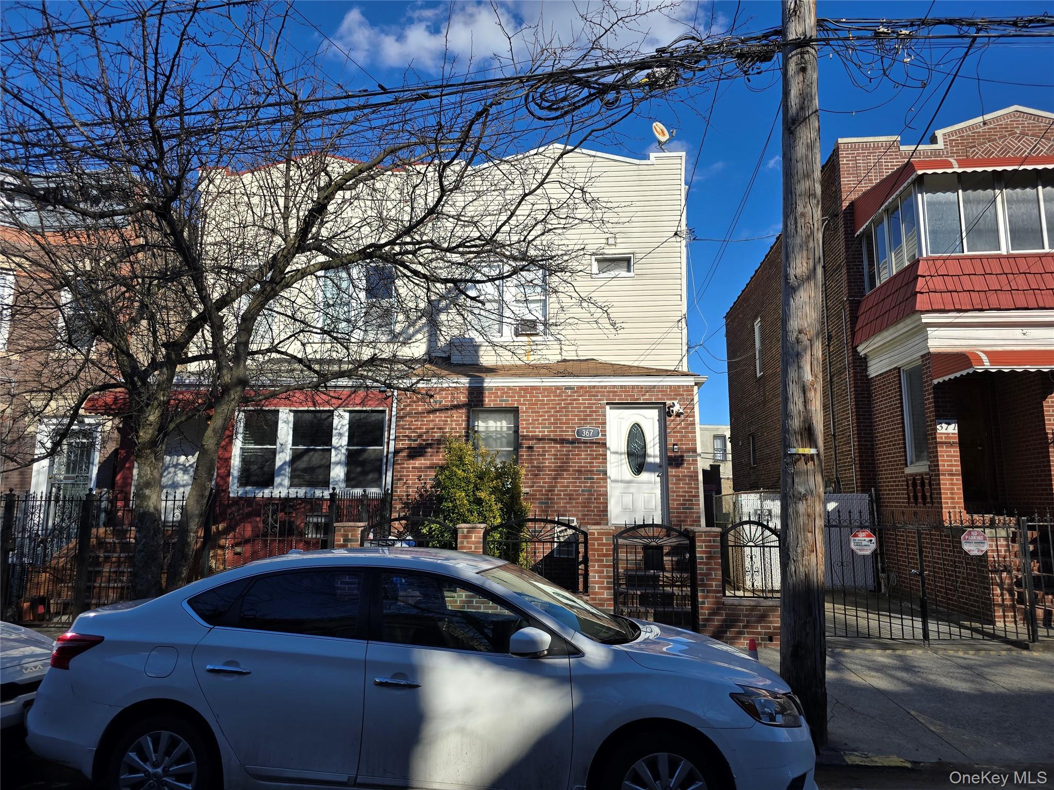 367 Lincoln Avenue, Brooklyn, NY 11208