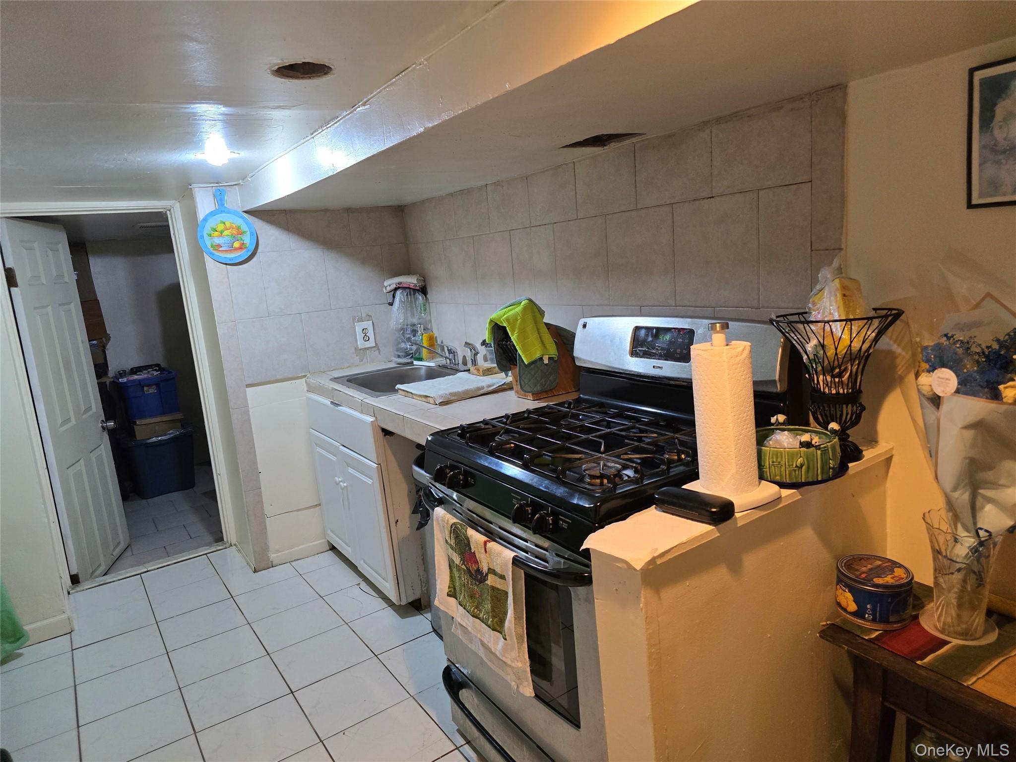 367 Lincoln Avenue, Brooklyn, NY 11208