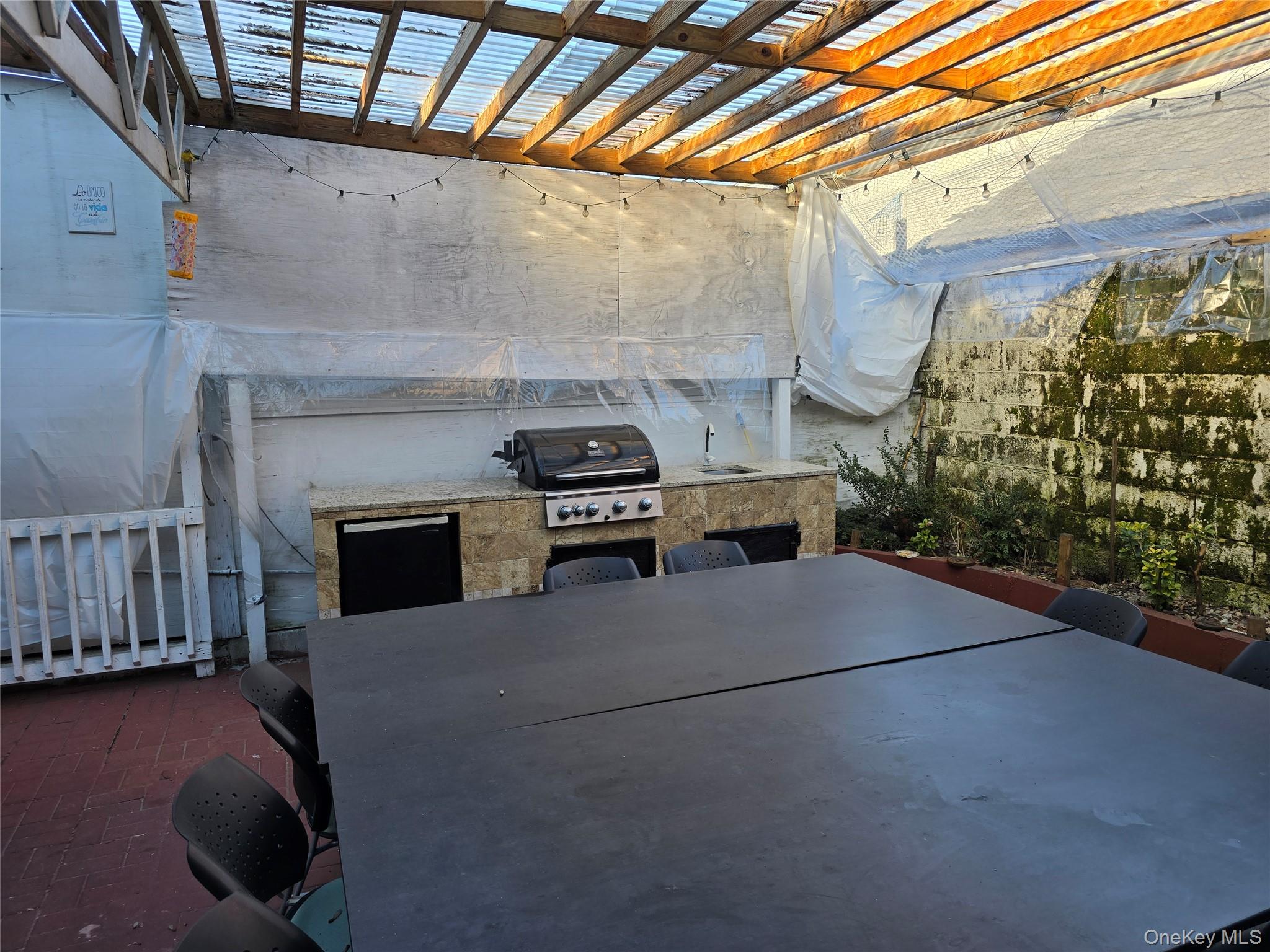 367 Lincoln Avenue, Brooklyn, NY 11208