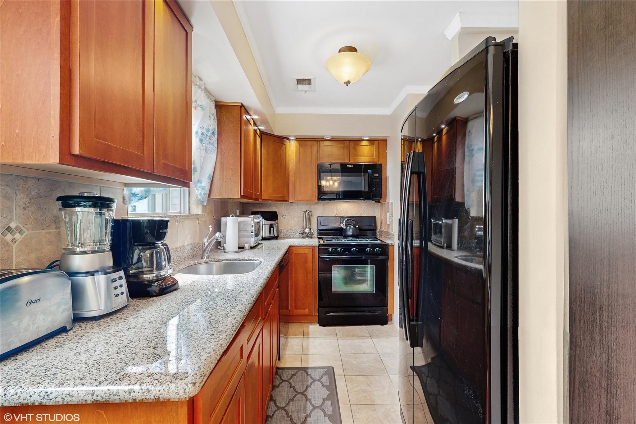 27 grandview avenue, Staten Island, NY 10303