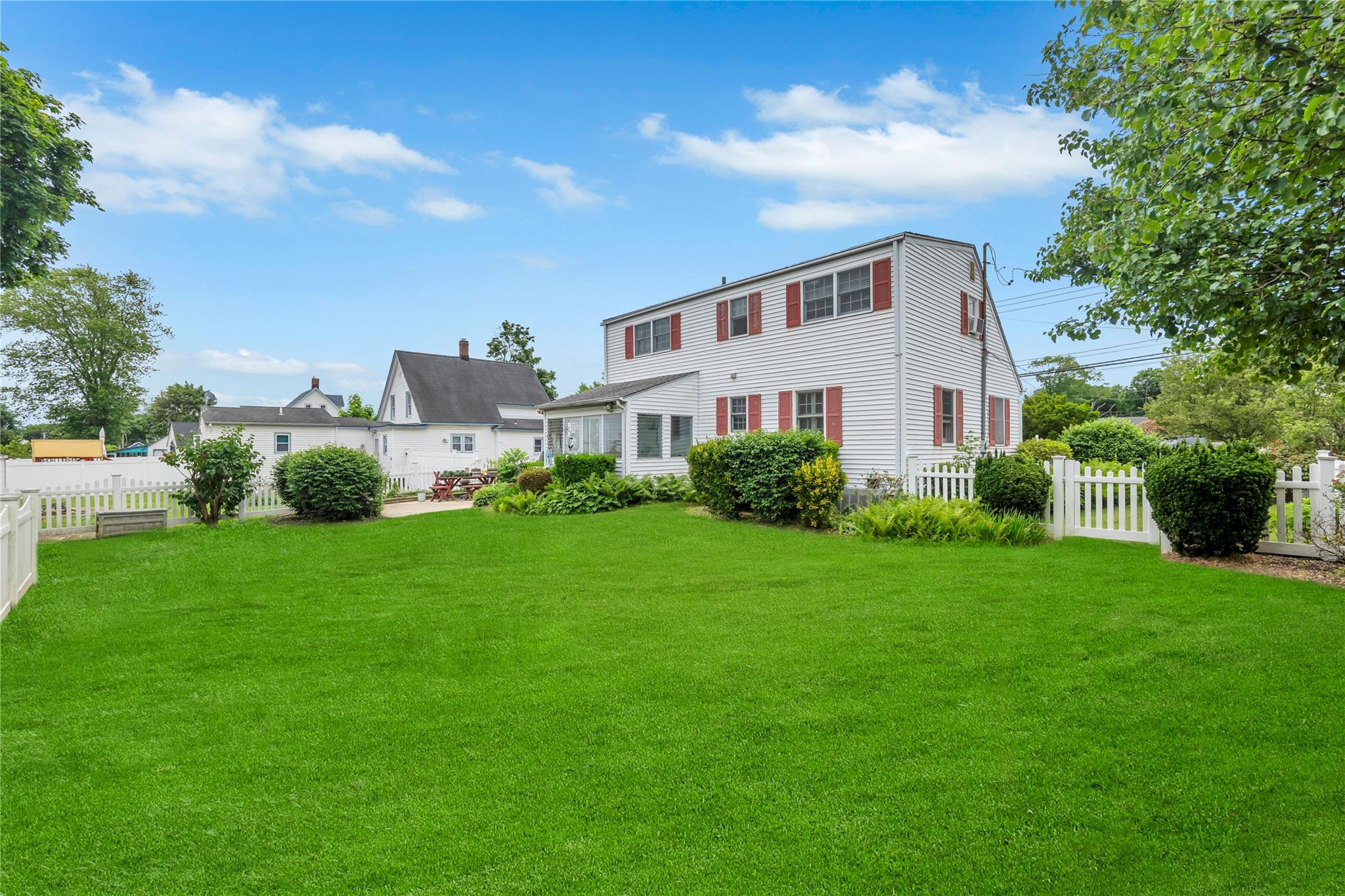 25 Hawthorne Avenue, Central Islip, NY 11722