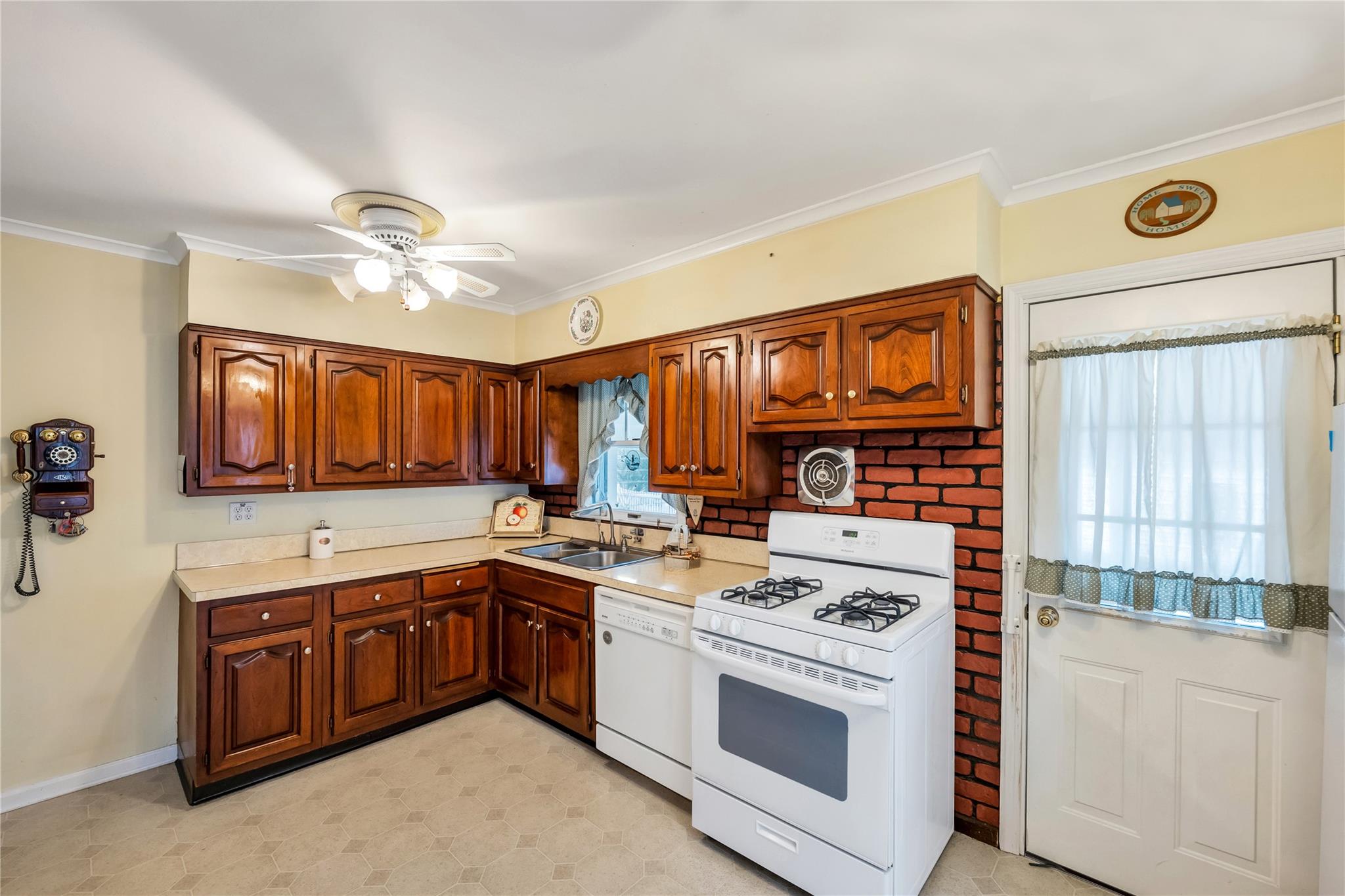 25 Hawthorne Avenue, Central Islip, NY 11722