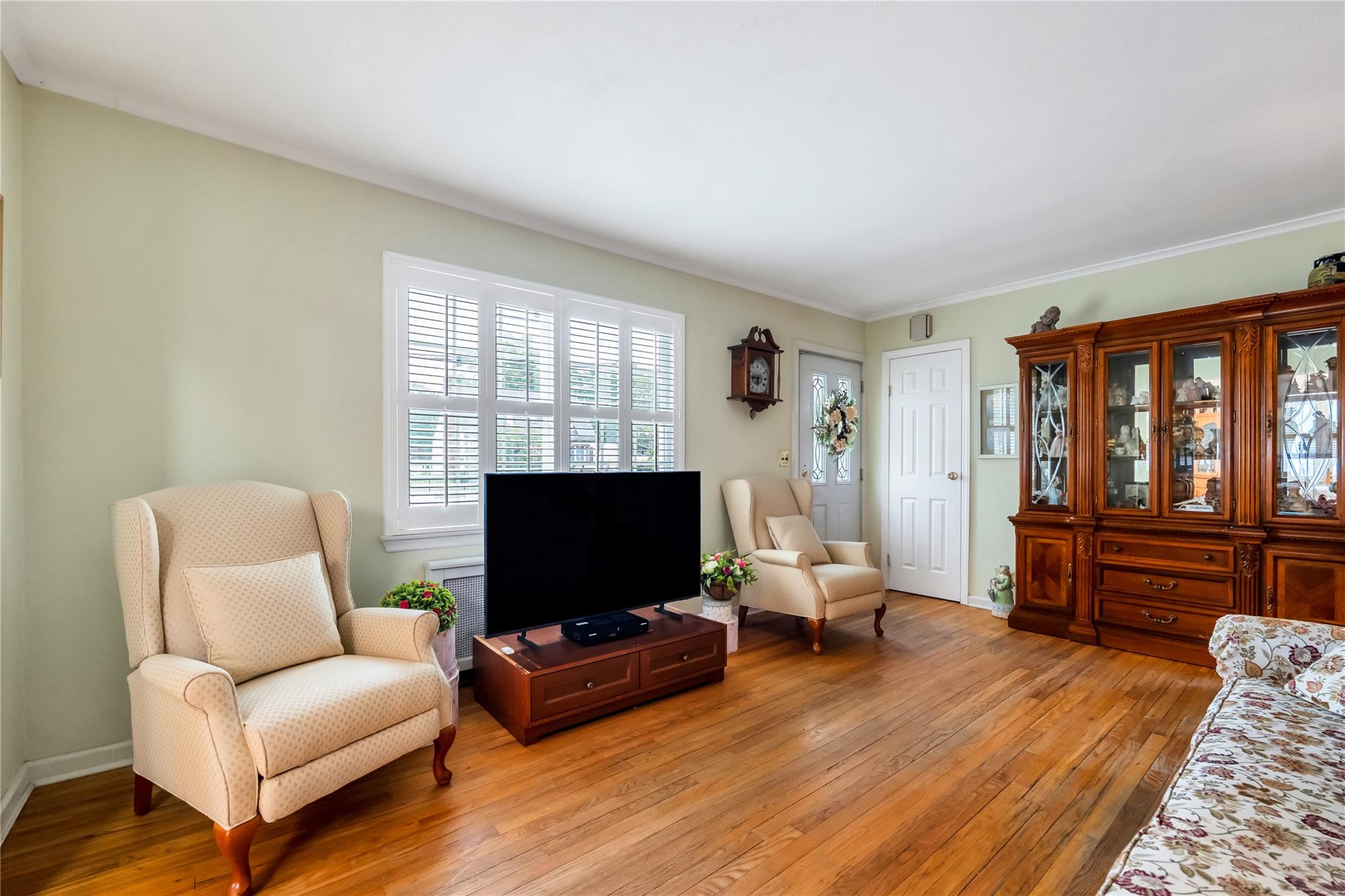 25 Hawthorne Avenue, Central Islip, NY 11722