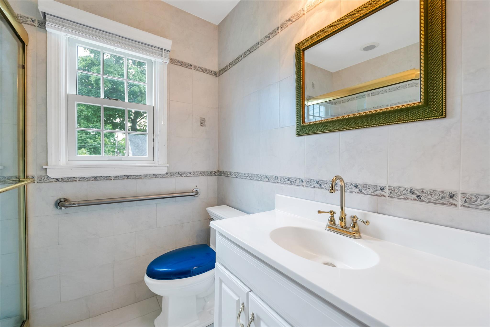 25 Hawthorne Avenue, Central Islip, NY 11722