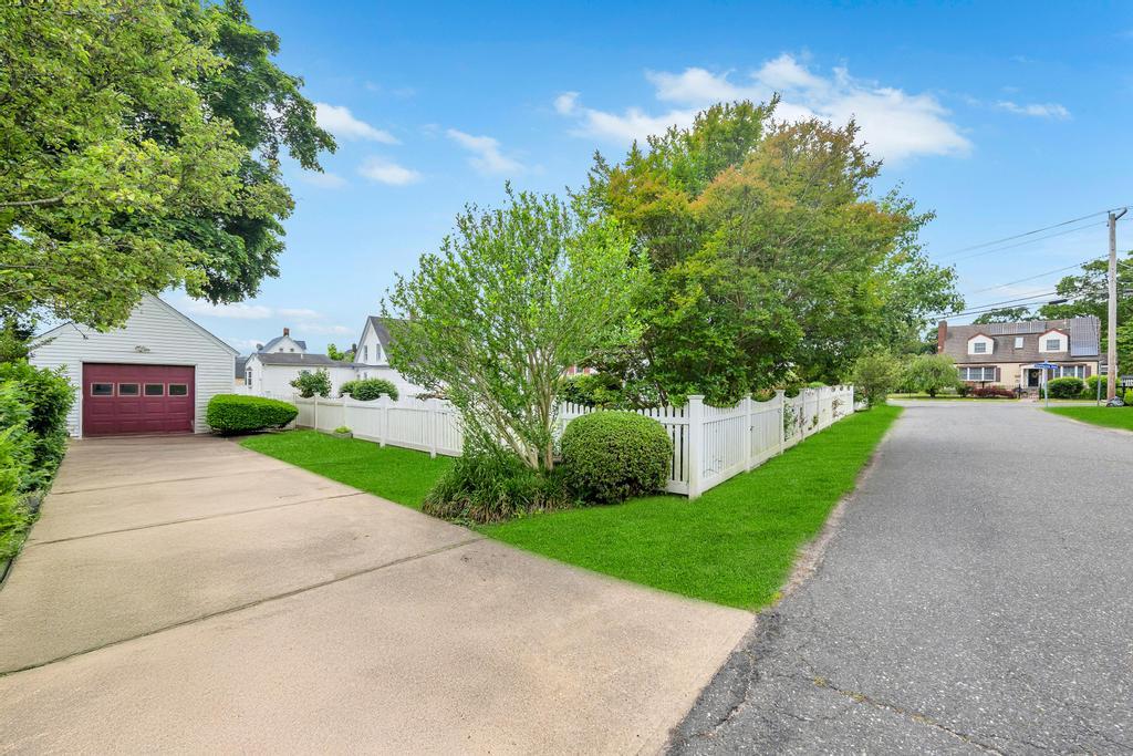 25 Hawthorne Avenue, Central Islip, NY 11722