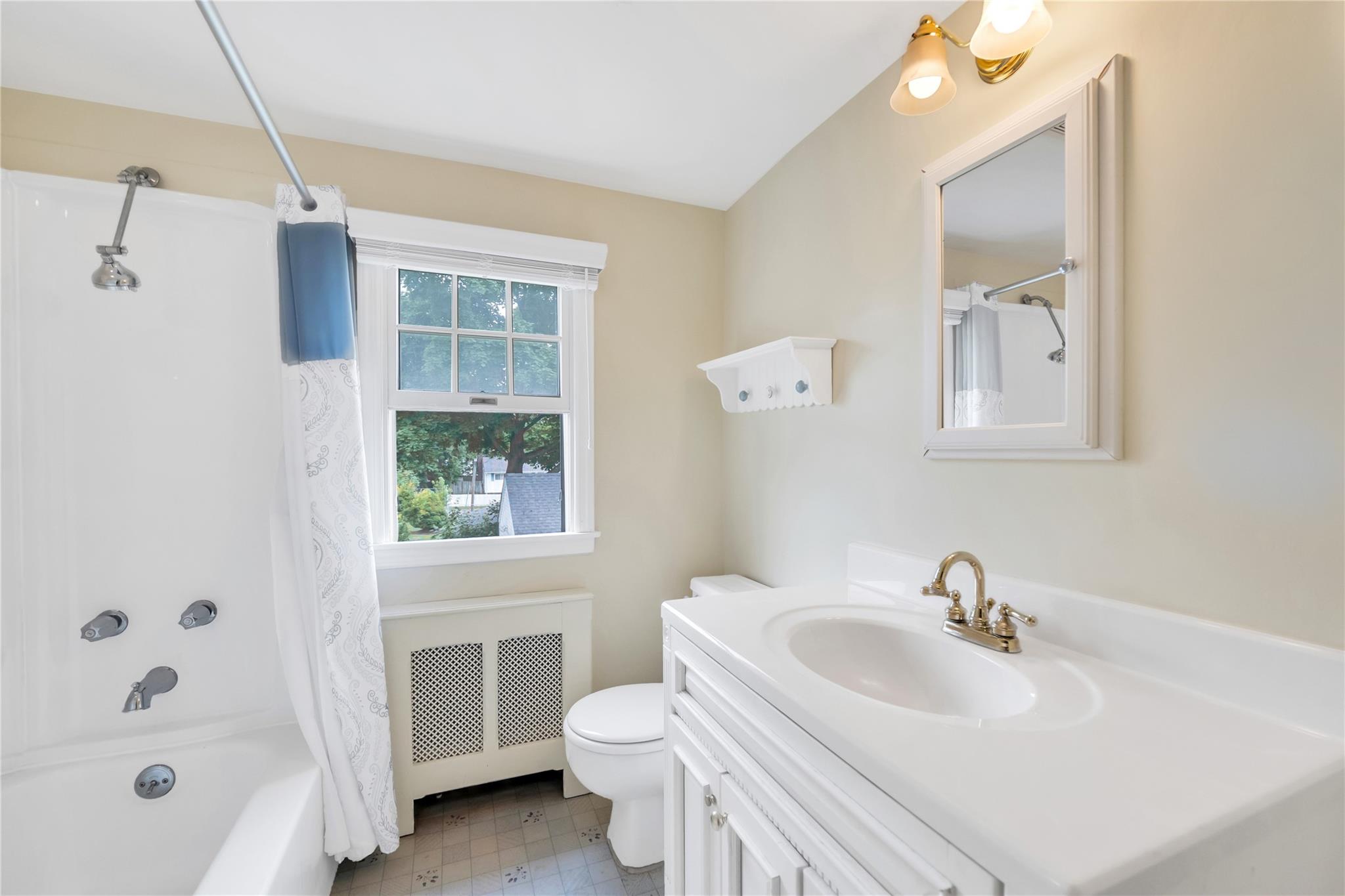 25 Hawthorne Avenue, Central Islip, NY 11722