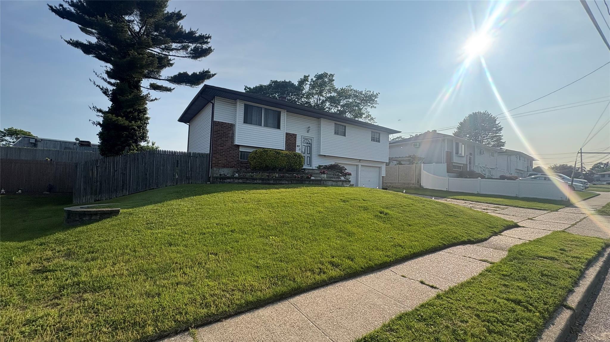 46 Sunburst Drive, Deer Park, NY 11729